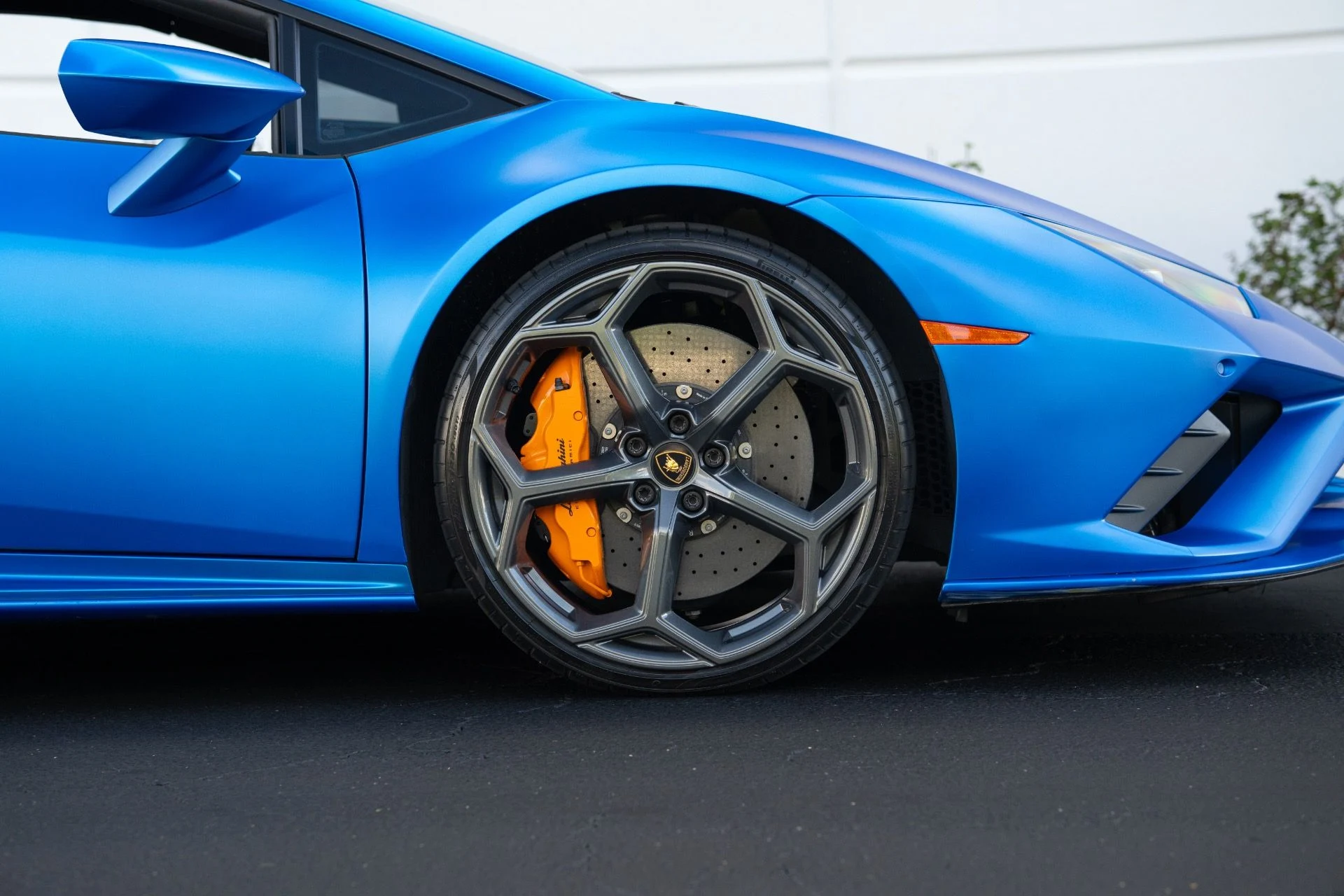 mph008_123327415_Used_2023_Lamborghini_Huracan_EVO_Spyder_1763055563_672fdf73b0