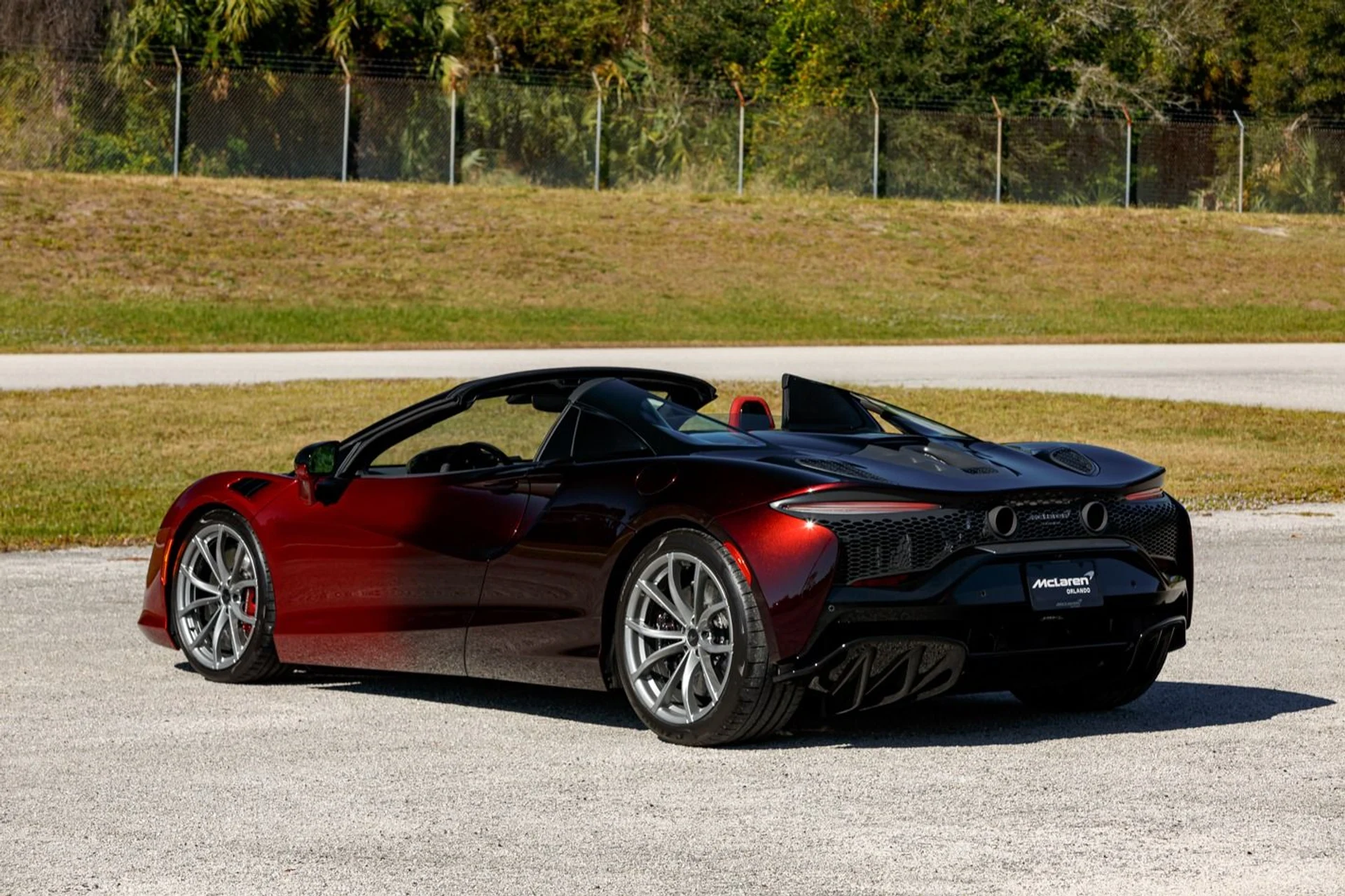 mph008_1233677357_New_2025_Mc_Laren_Artura_Spider_Performance_4074839bec