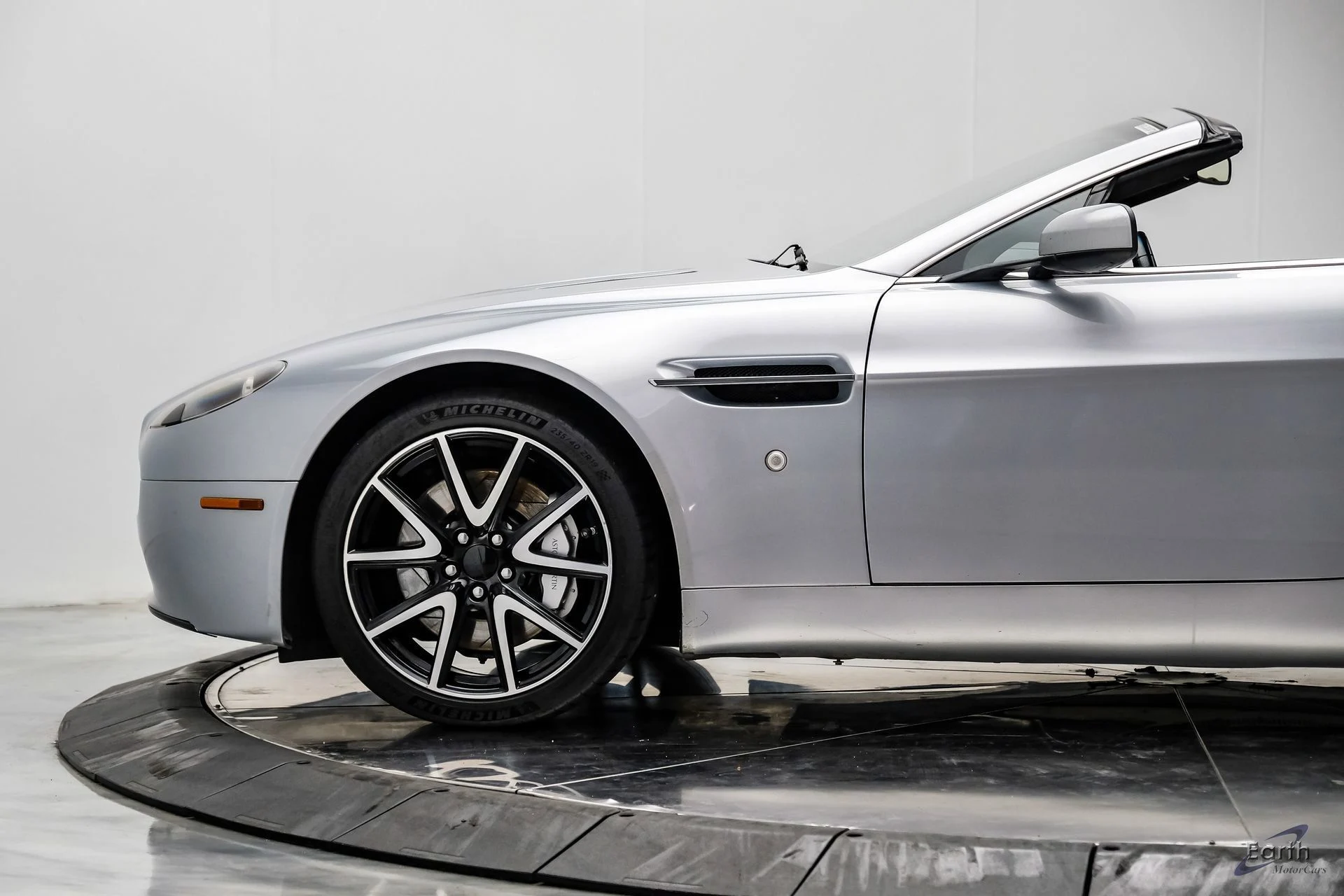 mph008_1236811966_b726d81c544606616023040b2b488d0bx_76e48c4445