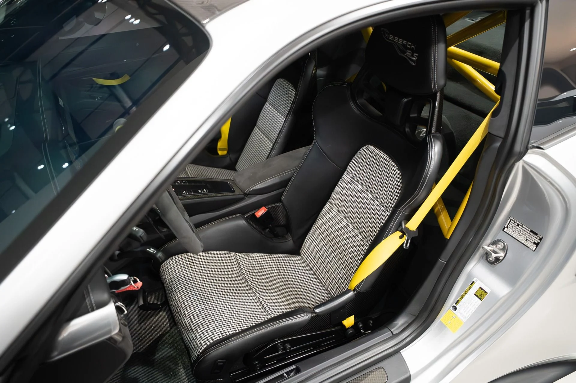 mph008_1249110183_11863_p9_l_548cf94cab