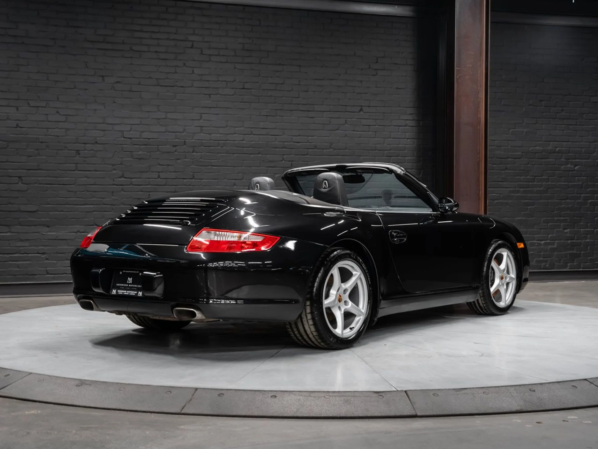 mph008_1254748367_porsche_911_2006_9301a72001