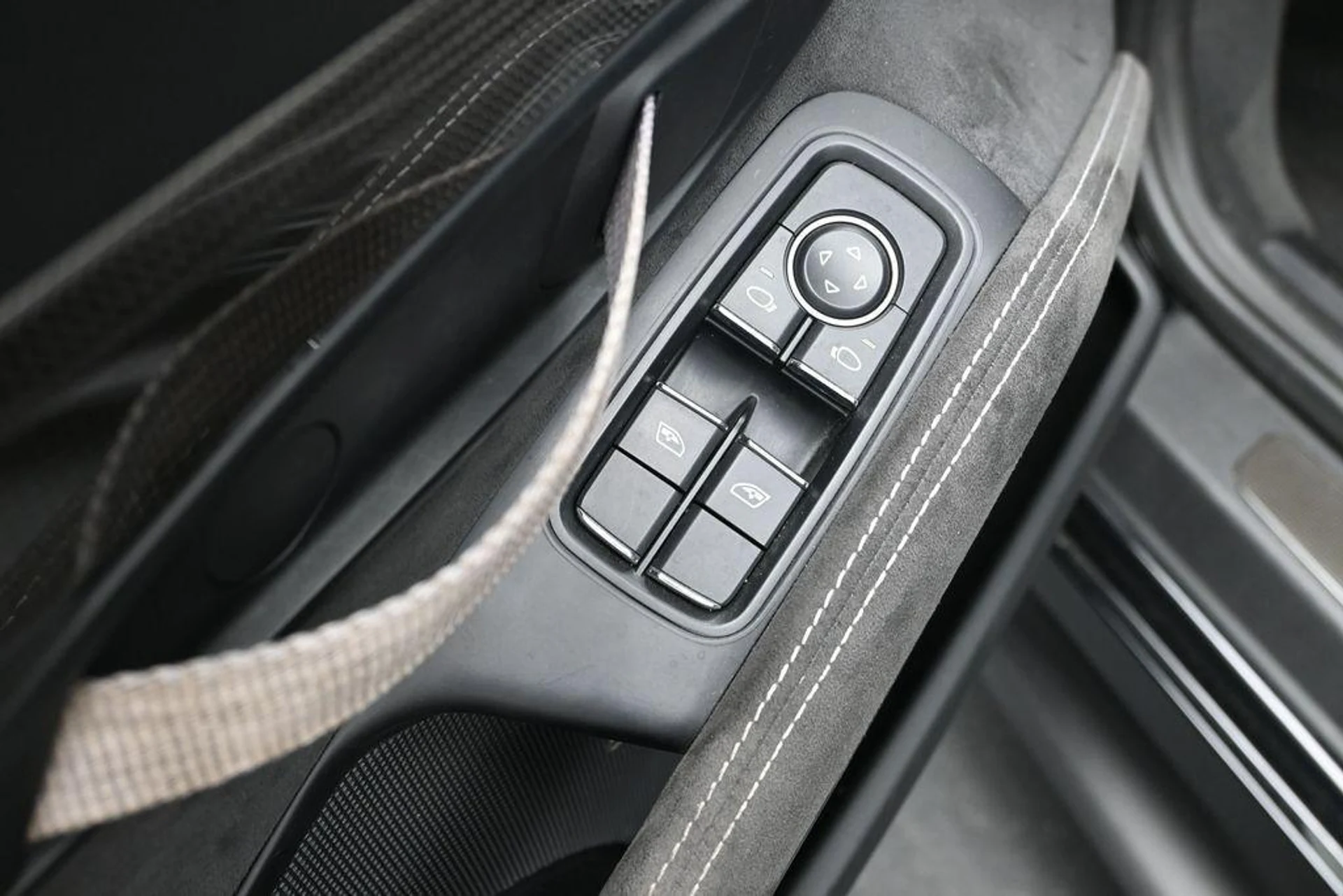 mph008_1254830413_pm_U_Edhqy_DP_Pfk7v6om1_P_Drdk_Kqw_31a0b9d039