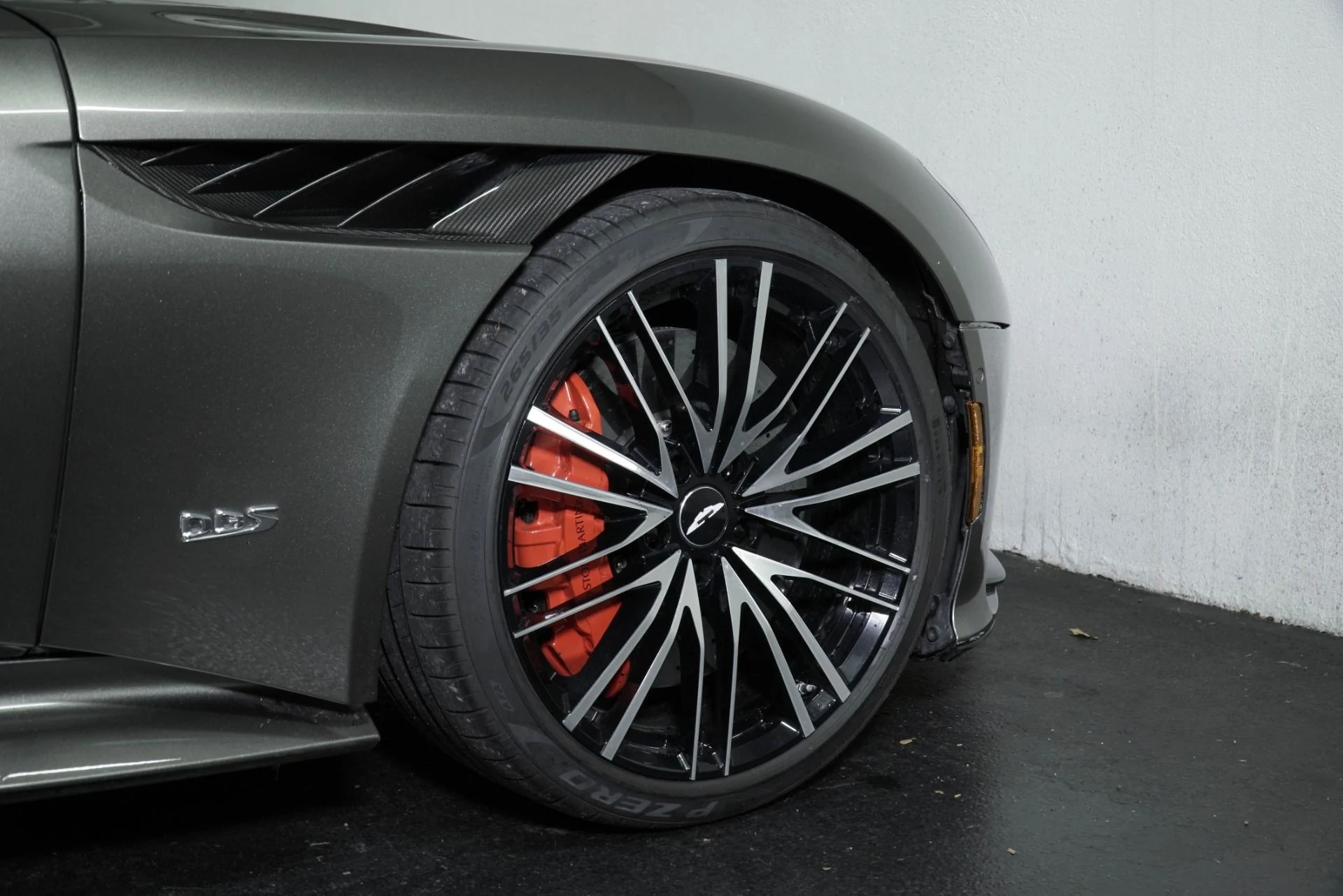 mph008_1256387839_Used_2020_Aston_Martin_DBS_Superleggera_1765307997_1f06b083fb