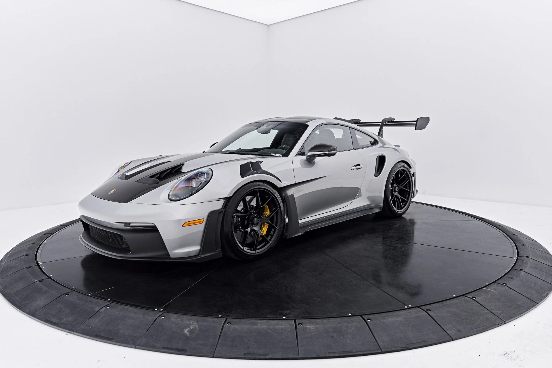 mph008_1259171139_Used_2024_Porsche_911_GT_3_RS_1789624377_4d3d54531b