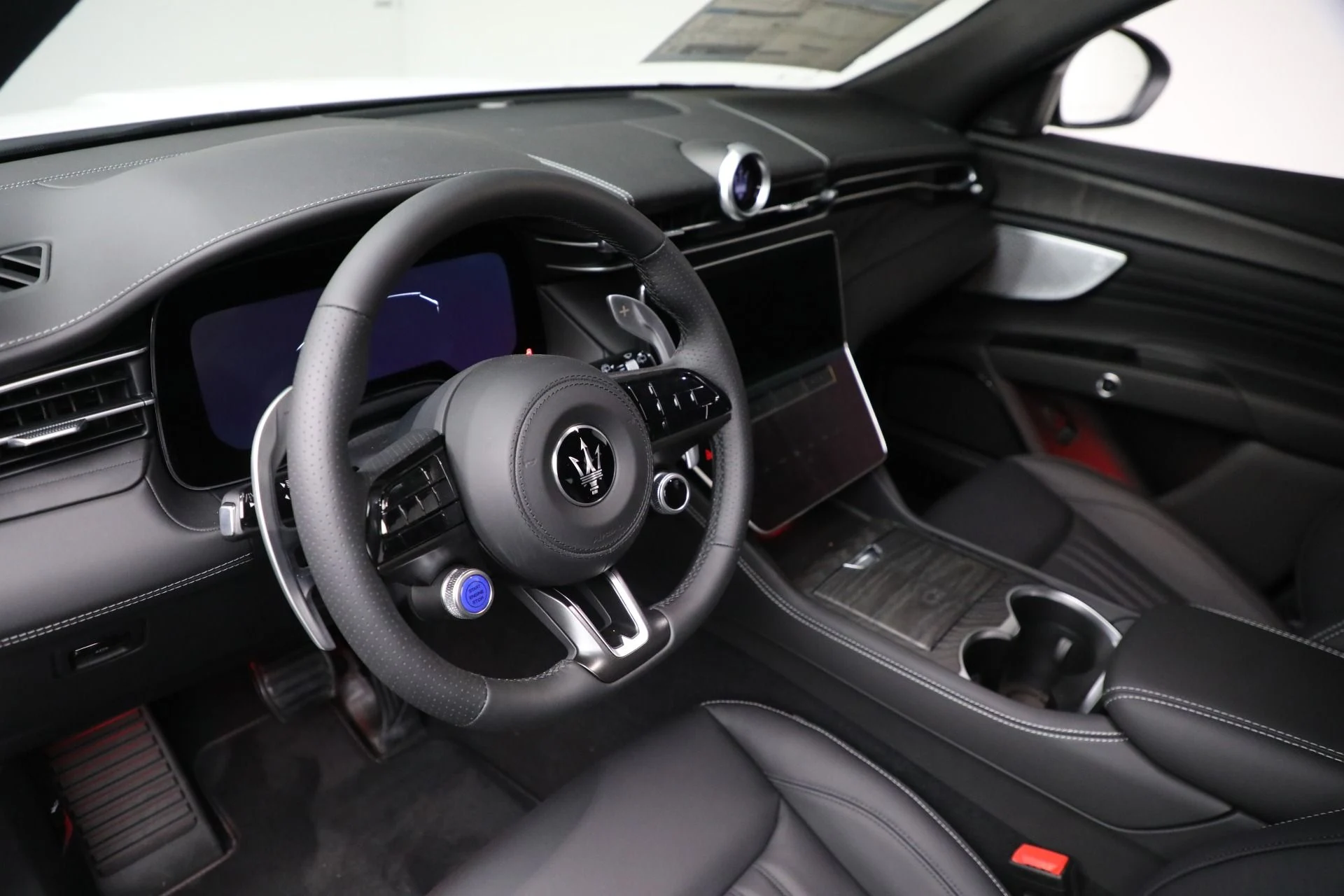 mph008_12642387_New_2025_Maserati_Grecale_Modena_b5ce571ece