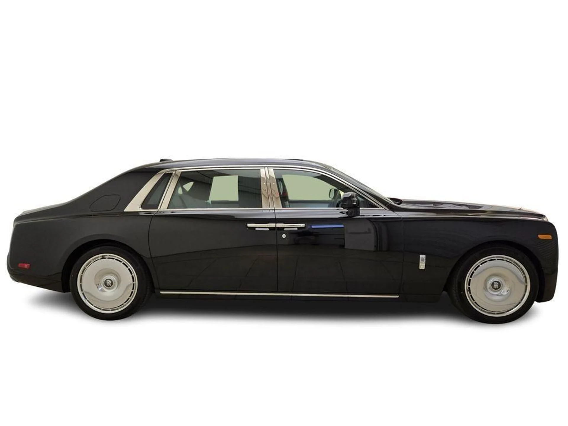 mph008_1265359398_New_2026_Rolls_Royce_Phantom_1776489488_c901881ed0