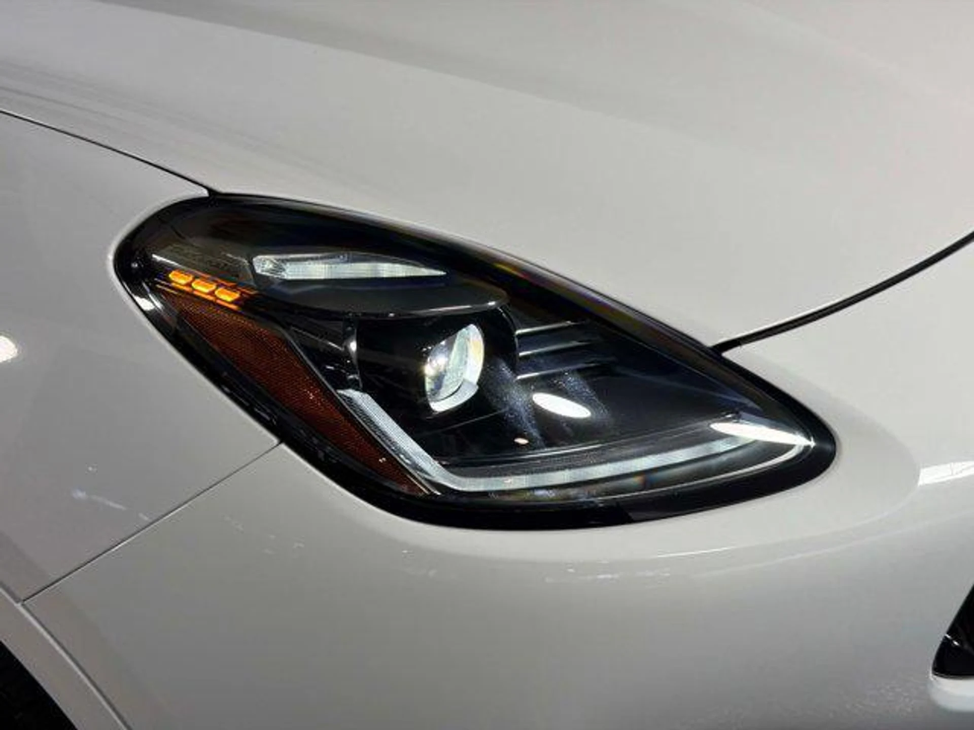 mph008_126848381_Wj_Sg_Eo49ajz4g_Yu_Hx_Hvv_E8_V_Jayk_239d93c10c