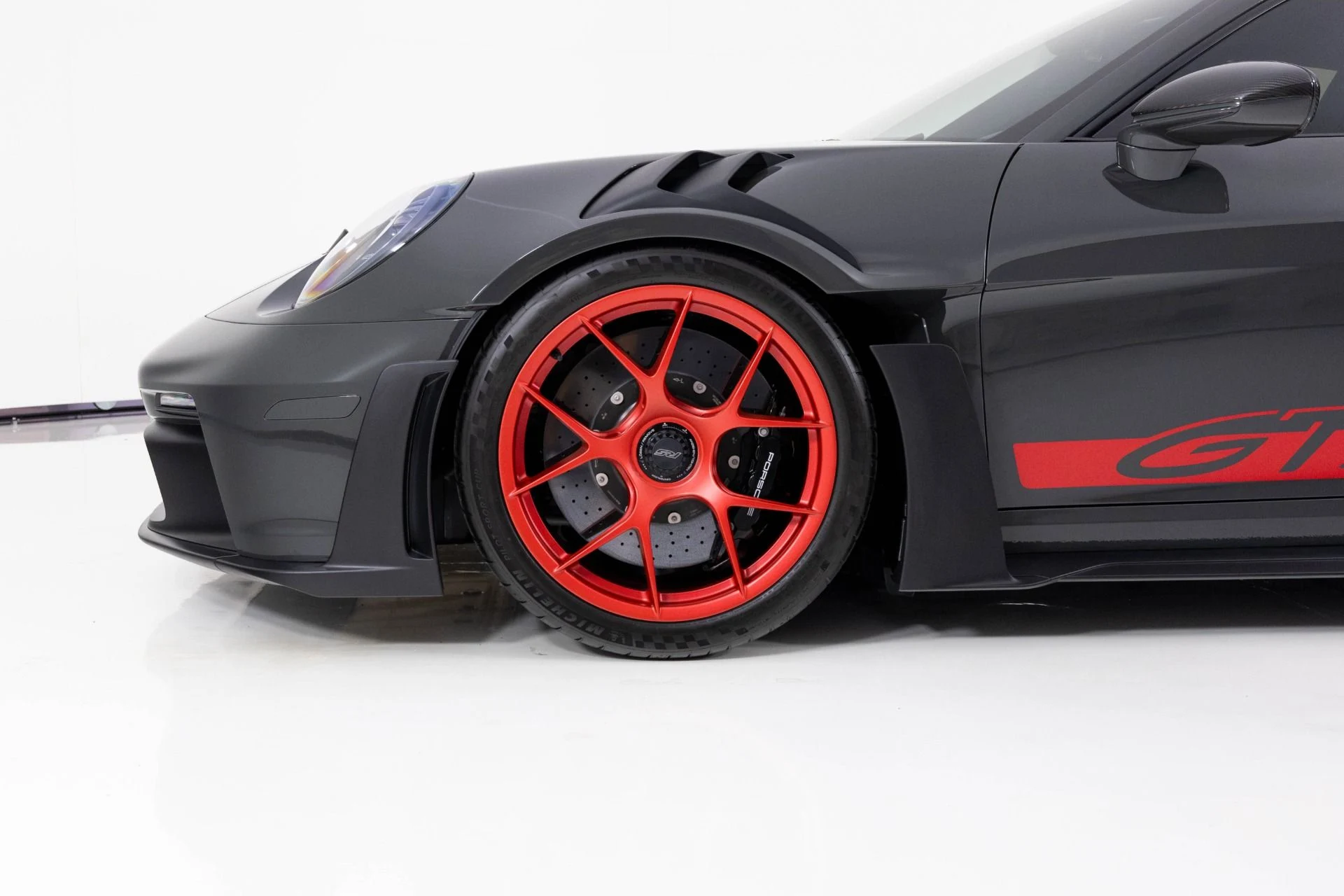mph008_1268527074_Used_2025_Porsche_911_GT_3_RS_1760657217_5cb8a89868