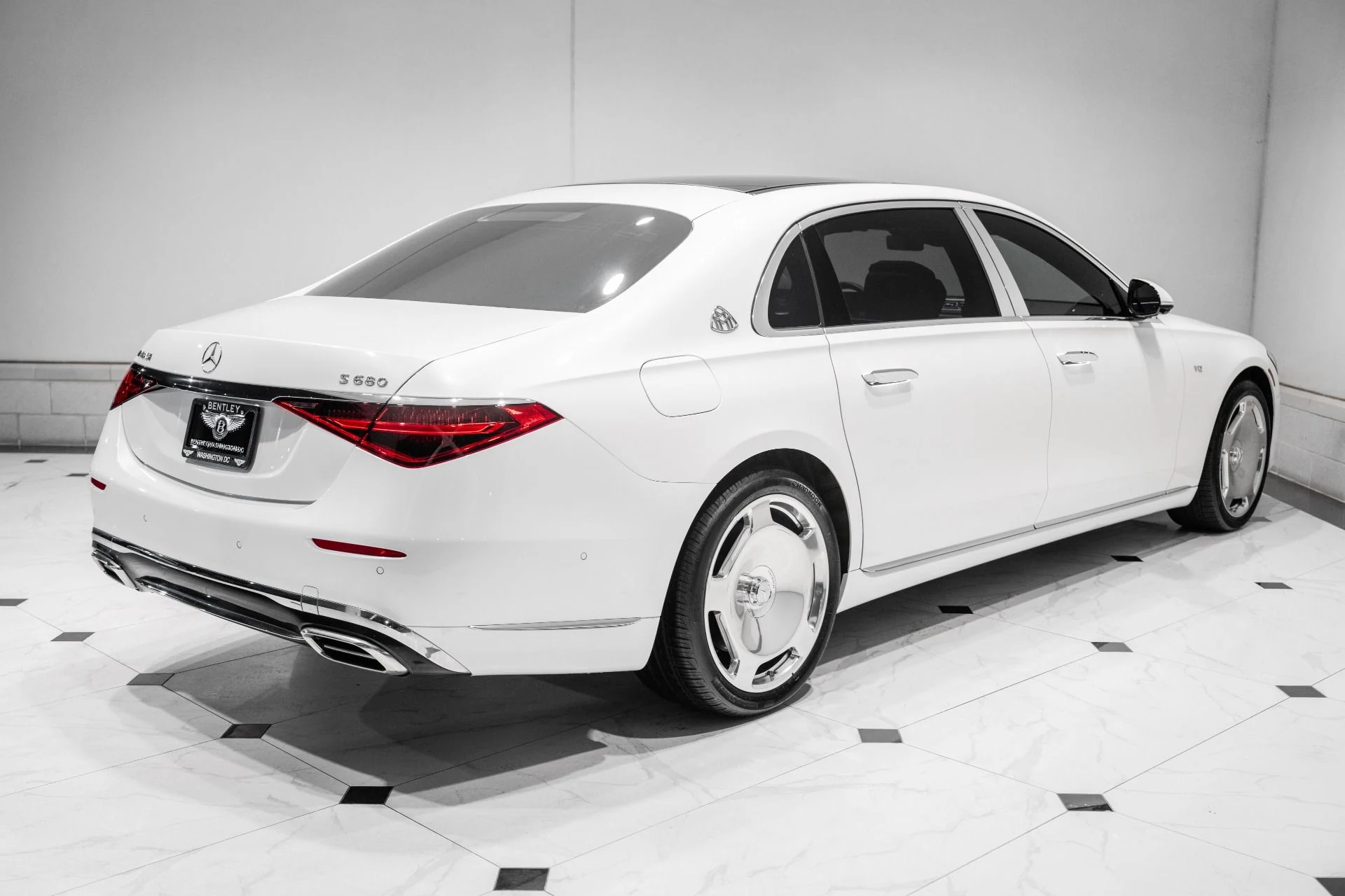 mph008_1274308570_Used_2023_Mercedes_Benz_S_Class_Maybach_S_680_1786119794_6dc805a1aa
