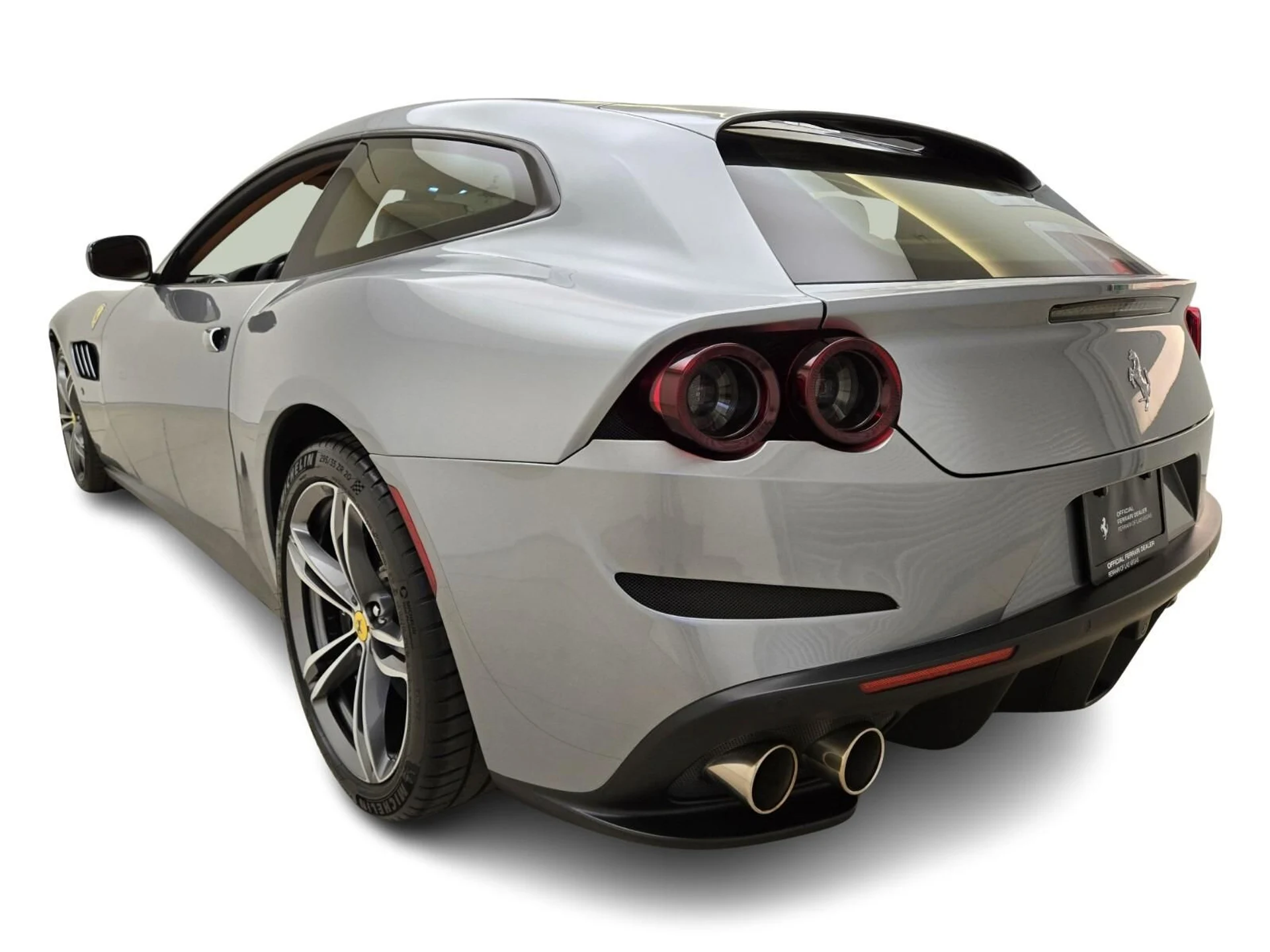 mph008_1281363881_Used_2017_Ferrari_GTC_4_Lusso_V12_1768977449_7cb335971d