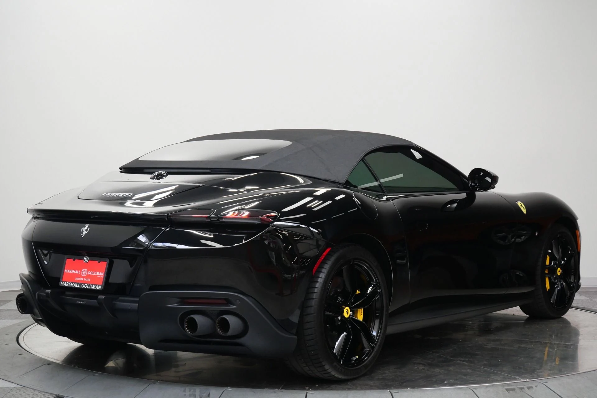 mph008_1285925994_Used_2025_Ferrari_Roma_Spider_Carbon_Fiber_Interior_Trim_Low_Miles_1784064795_ed17e03daa