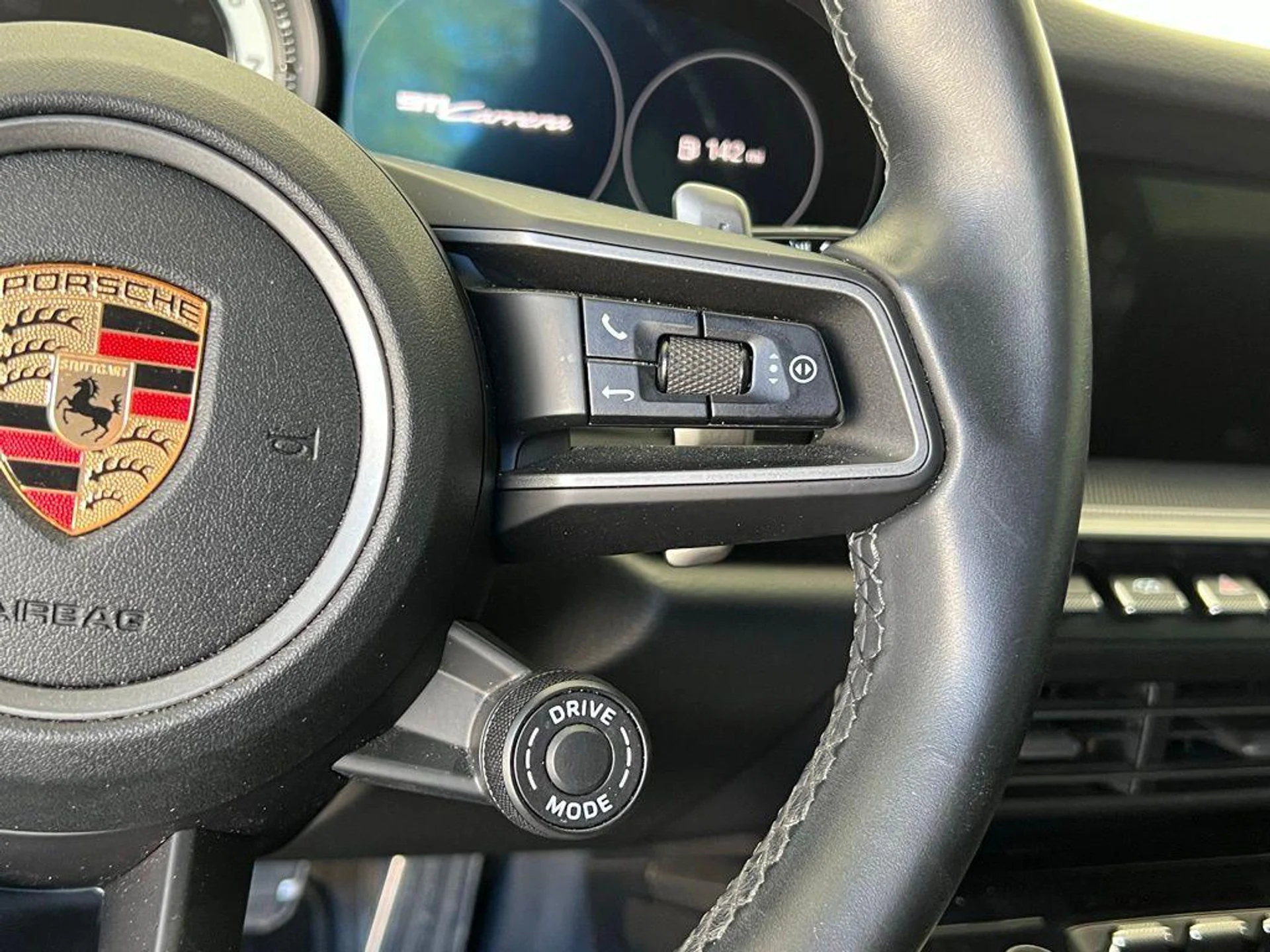 mph008_1292988744_O_Jwt_R_Ko_Hp4_AE_5_P_Sdqd_S3_YM_Qk_NC_4_3805c65b3f