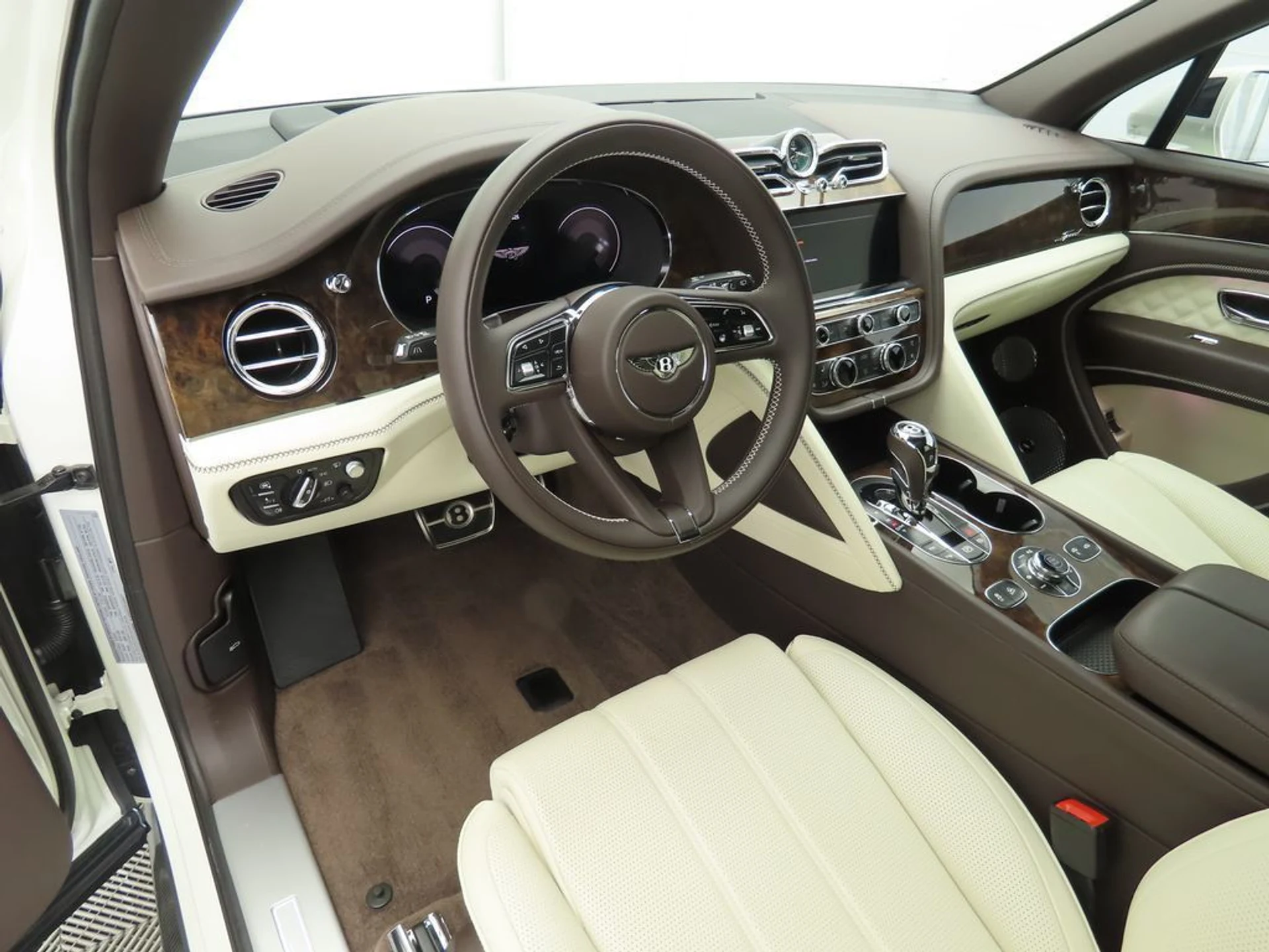 mph008_1303919316_used_2023_bentley_bentayga_speedawd_8868_22812440_9_1024_76c661285b
