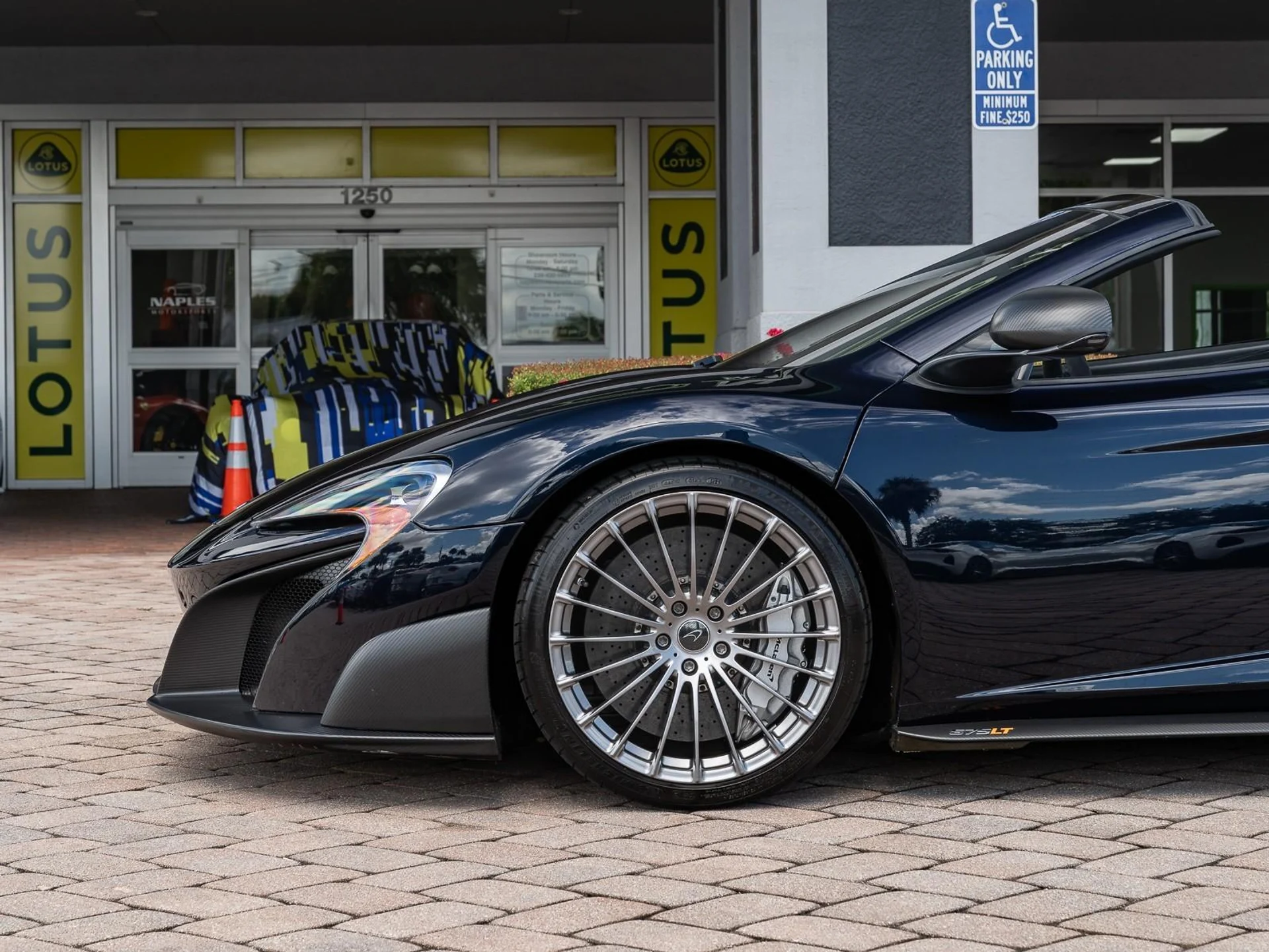 mph008_1332806083_Used_2016_Mc_Laren_675_LT_2dr_Conv_Spider_1755119202_abfaf54ee8