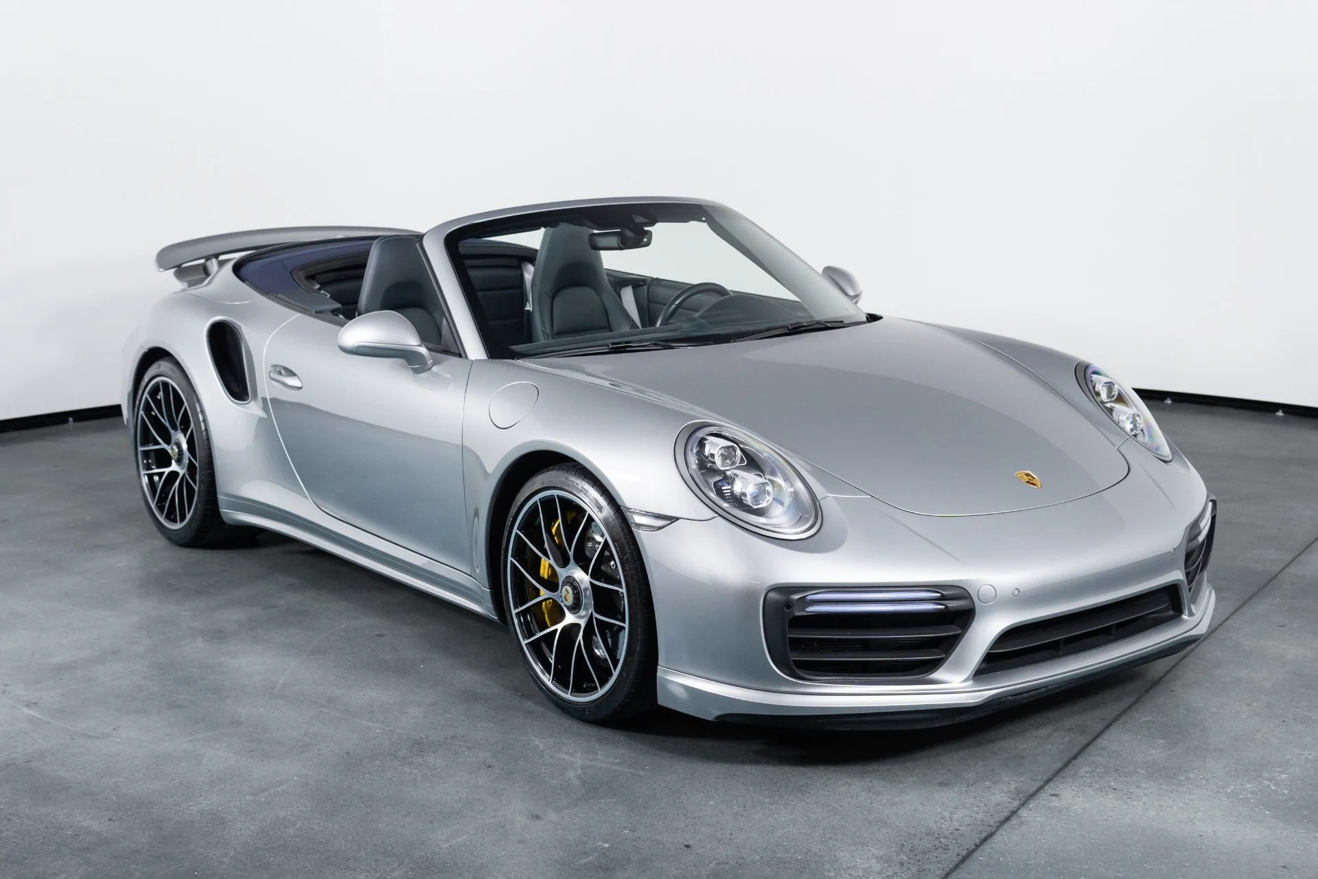 mph008_1332992902_Used_2019_Porsche_911_Turbo_S_1782003484_fe2a423fd1