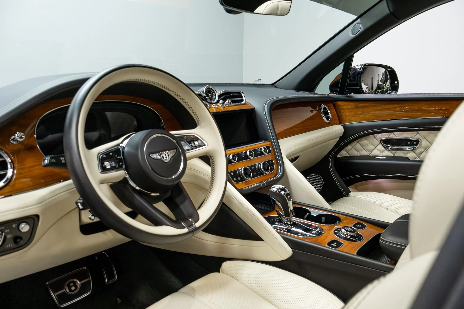 mph008_1333809093_Used_2021_Bentley_Bentayga_V8_First_Edition_1776782316_c335adc883