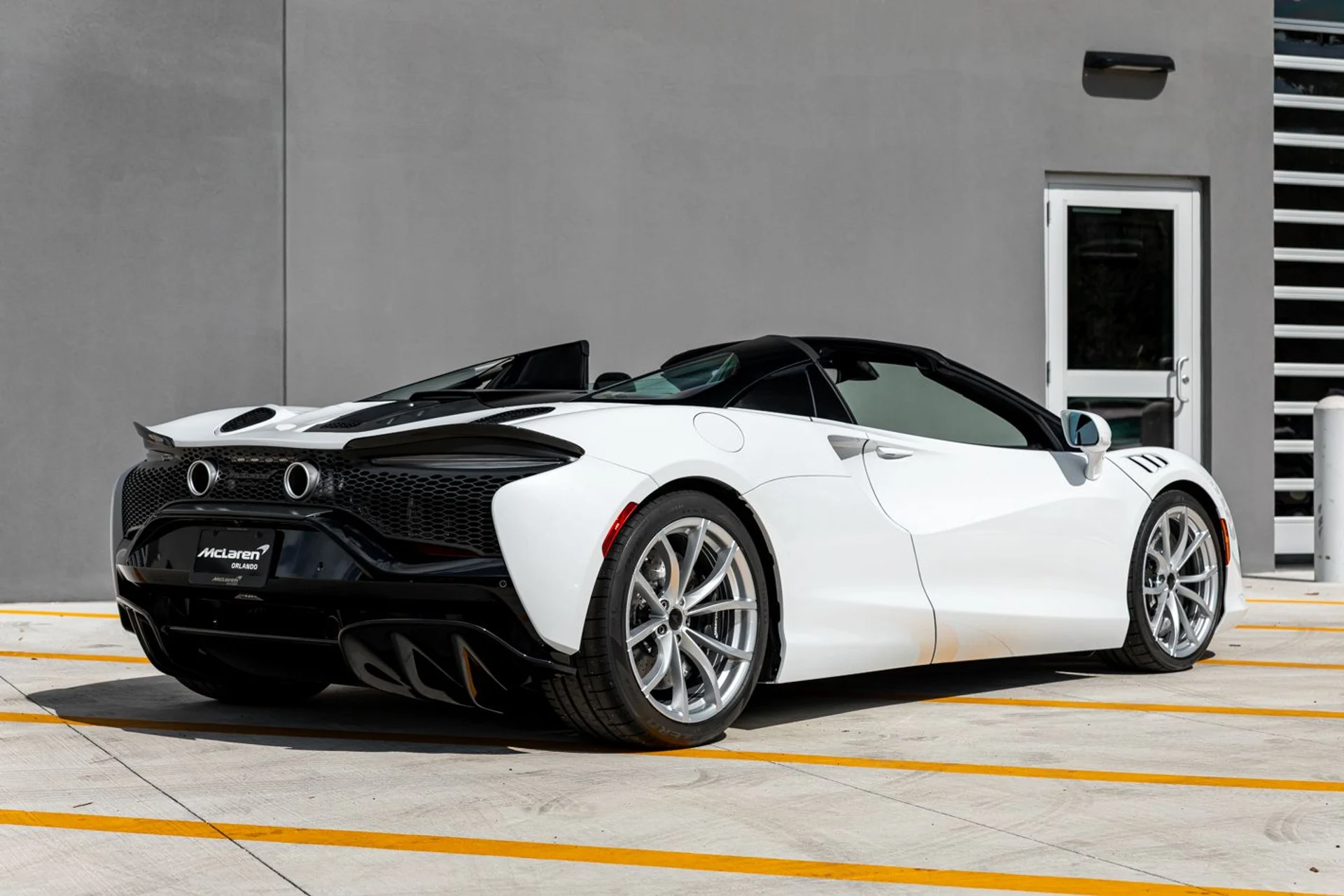 mph008_1340369553_New_2025_Mc_Laren_Artura_Spider_cb5a912a9b