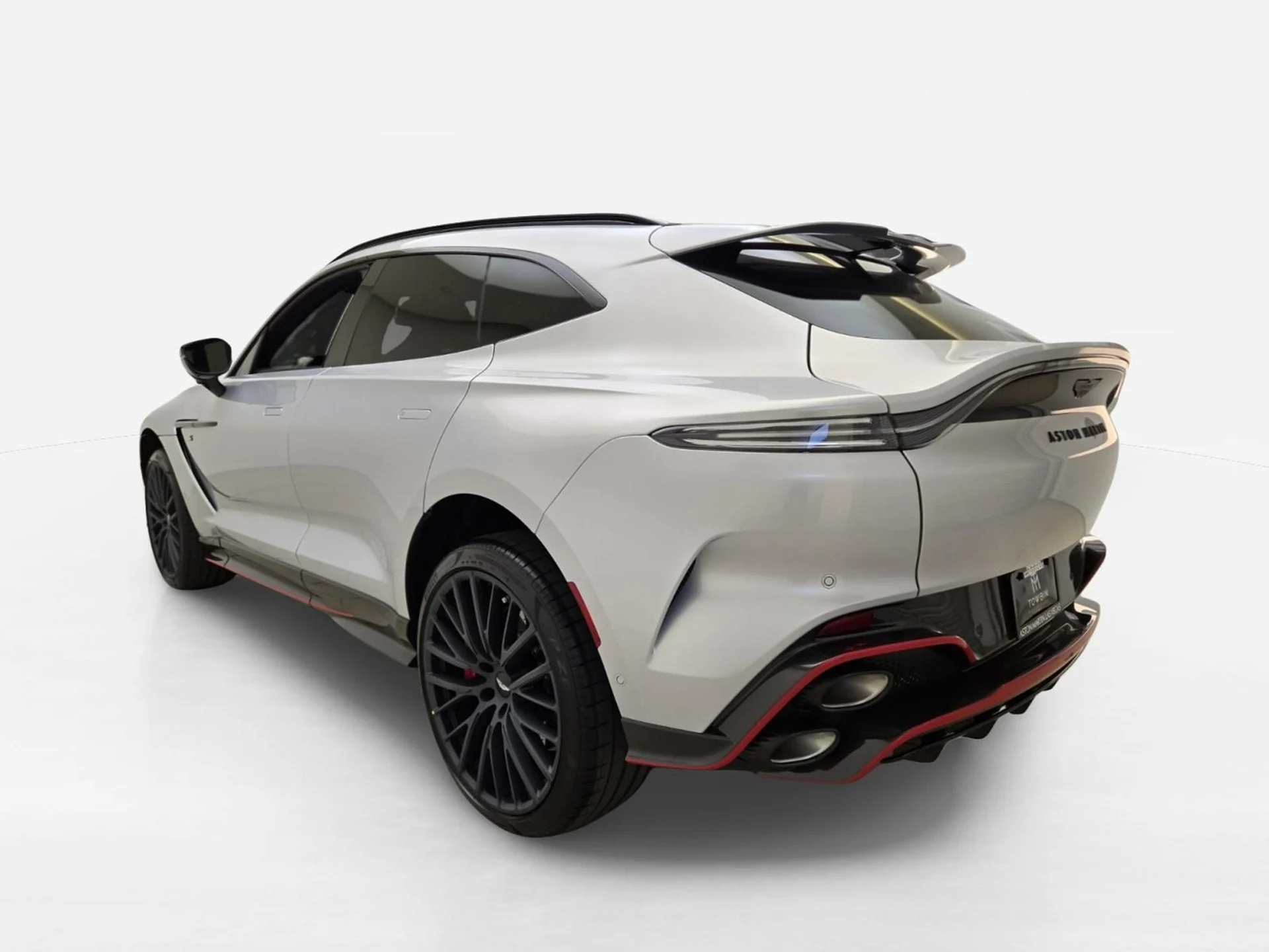 mph008_1350259906_New_2026_Aston_Martin_DBX_S_1780637069_68f50b62f0