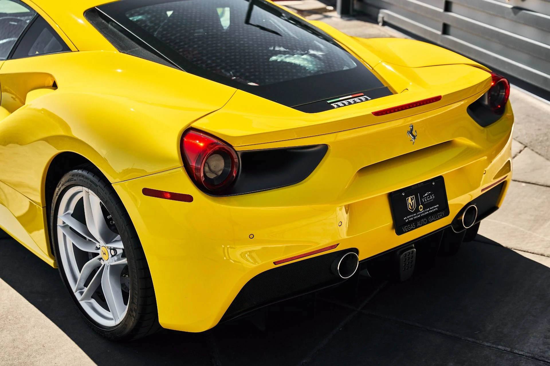 mph008_1350307059_Used_2017_Ferrari_488_GTB_Base_1791401136_d41e3da673