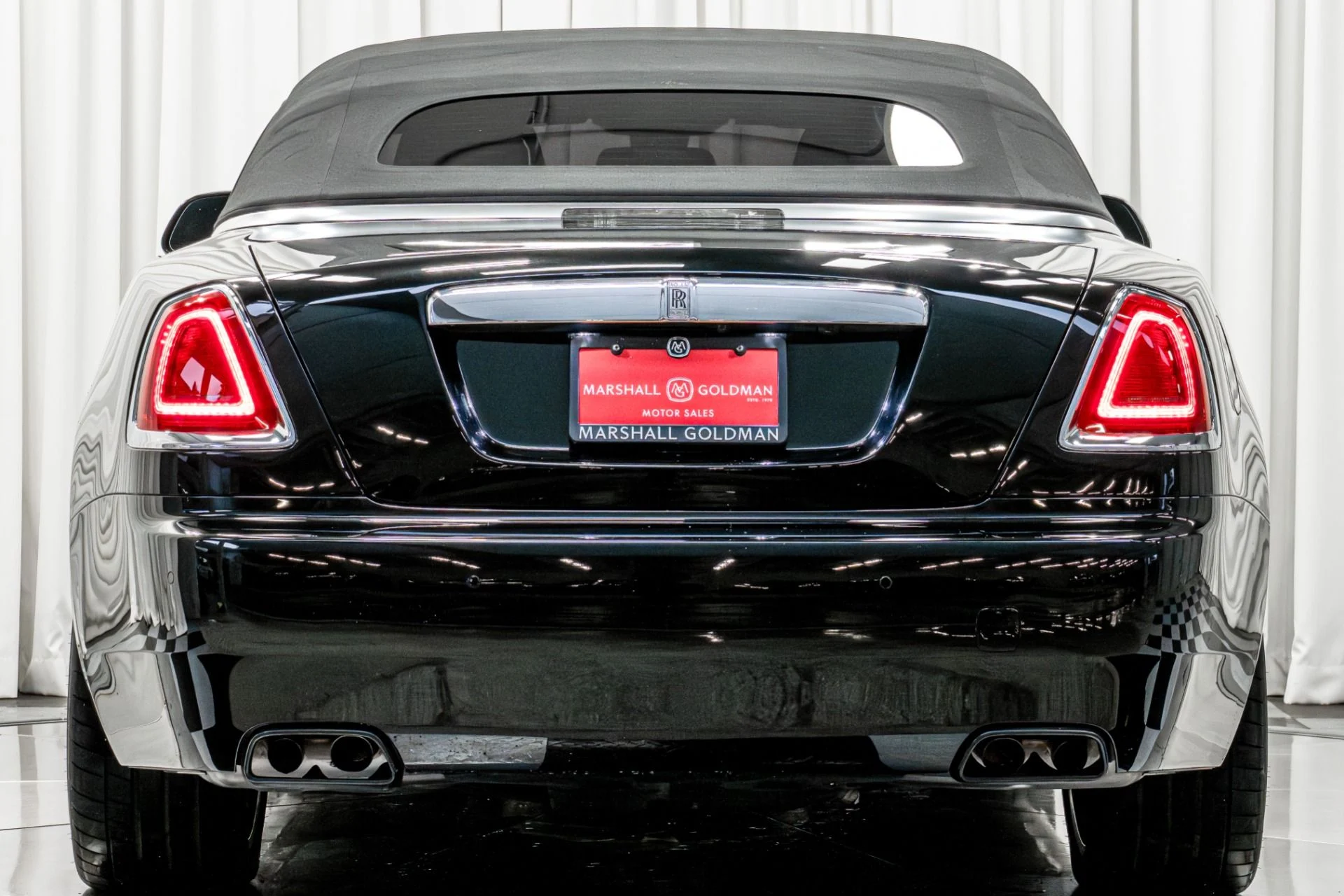 mph008_1351406510_Used_2017_Rolls_Royce_Dawn_Full_Polish_Wheels_Contrast_Stitching_and_Piping_Low_Miles_1764715069_ac4a77b445