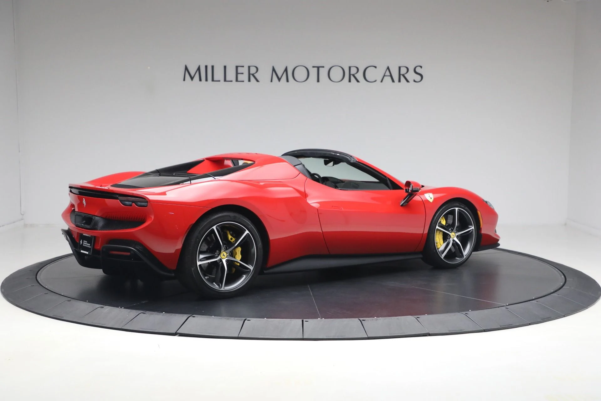 mph008_1352653580_Used_2025_Ferrari_296_GTS_1780609887_4c52d54549