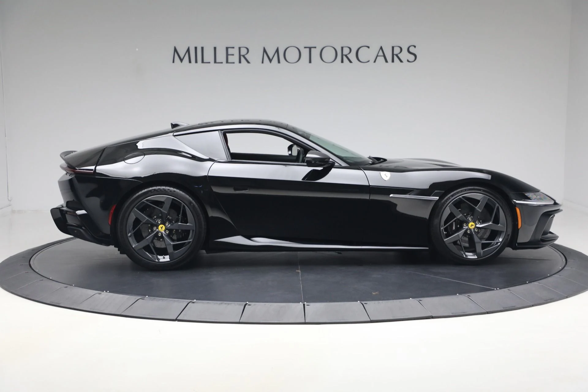 mph008_1359486892_Used_2025_Ferrari_12_Cilindri_1784639089_a3d420e082