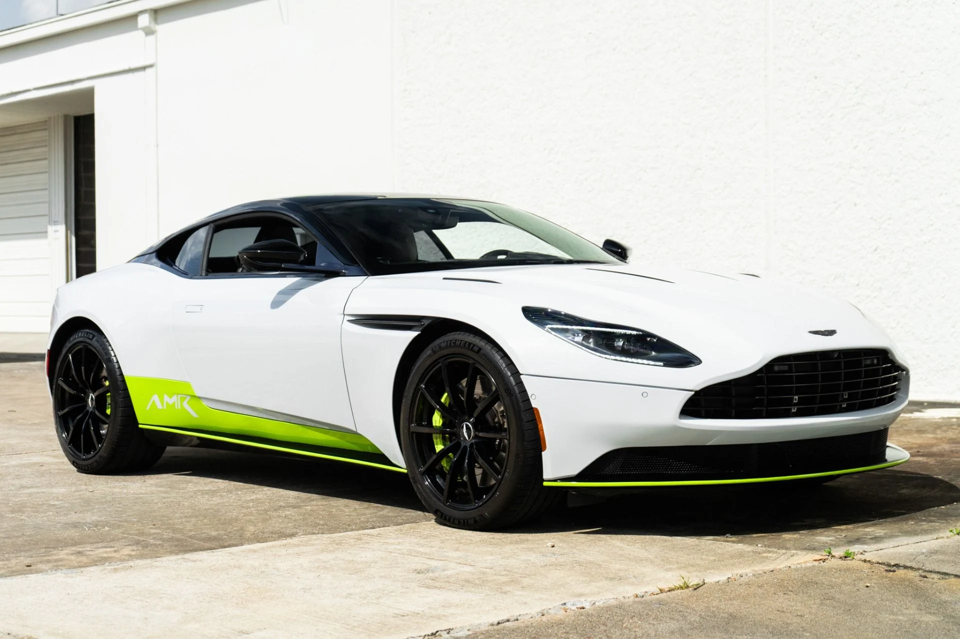 mph008_1367948951_Used_2019_Aston_Martin_DB_11_AMR_1785363698_52b4b0534f
