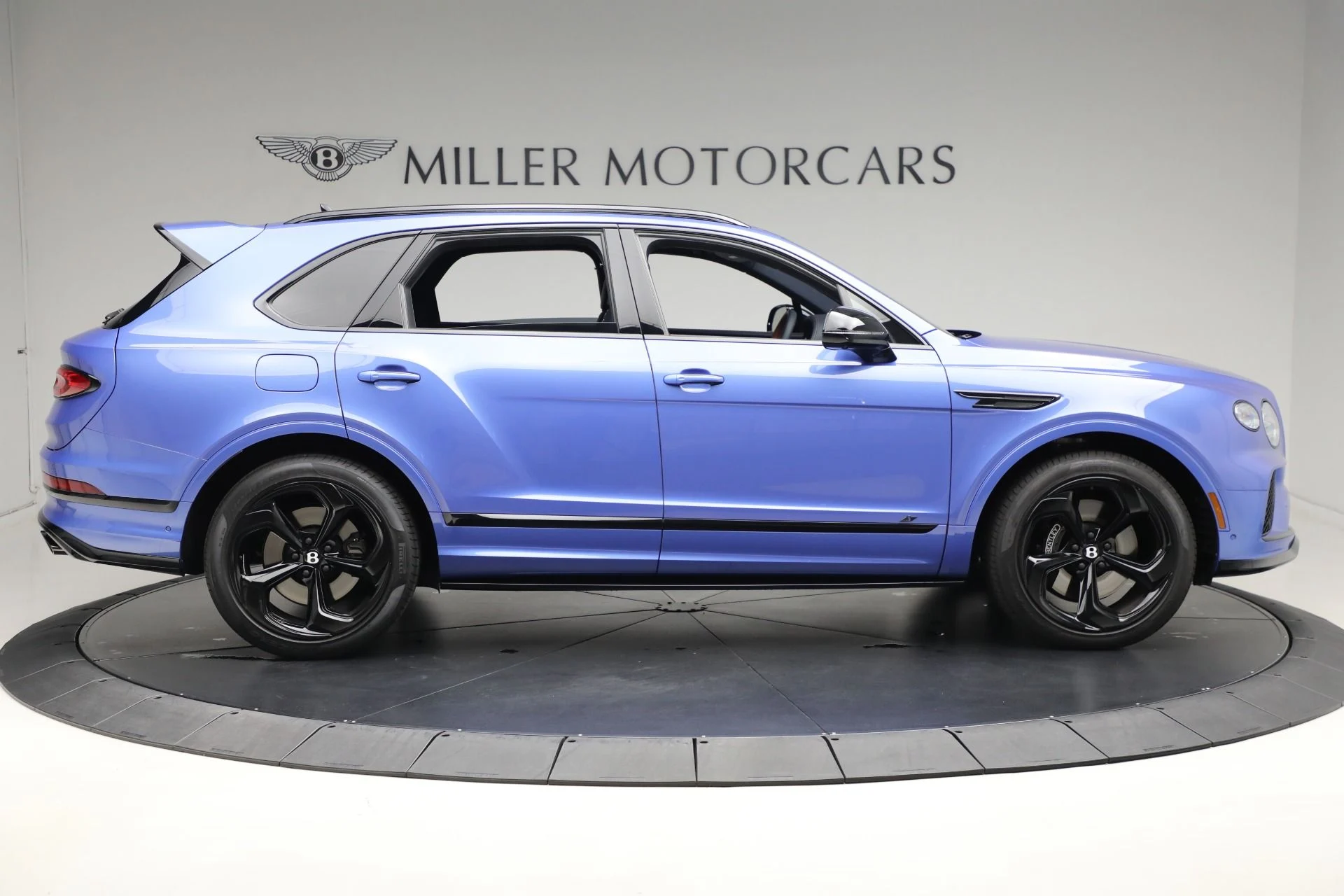 mph008_138503093_Used_2024_Bentley_Bentayga_S_V8_6add1902e2