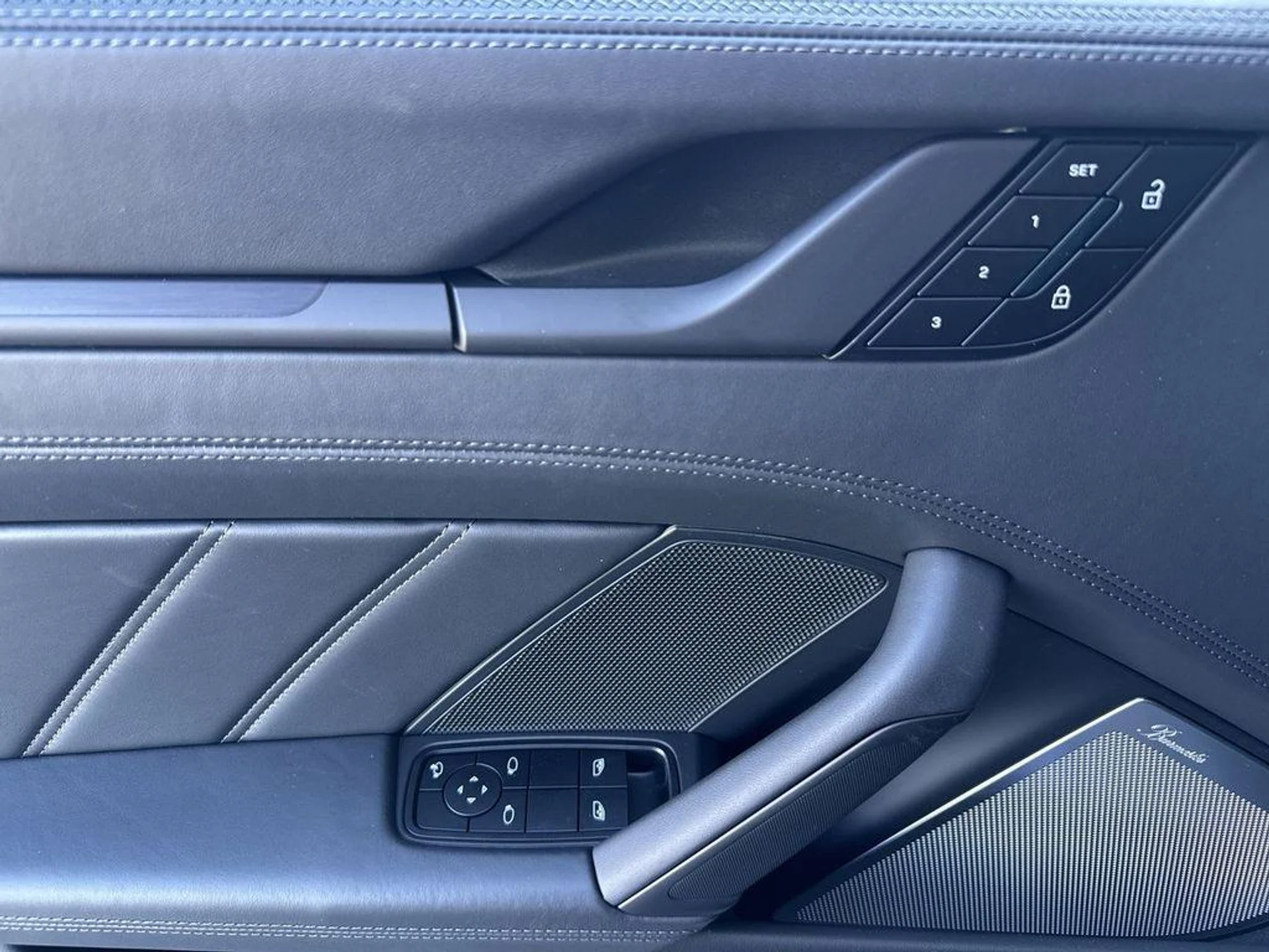 mph008_1388670918_U_Ps_WTF_9s_Auy8m_Syl_F2m4_J0iko_EM_75d80c1ad5