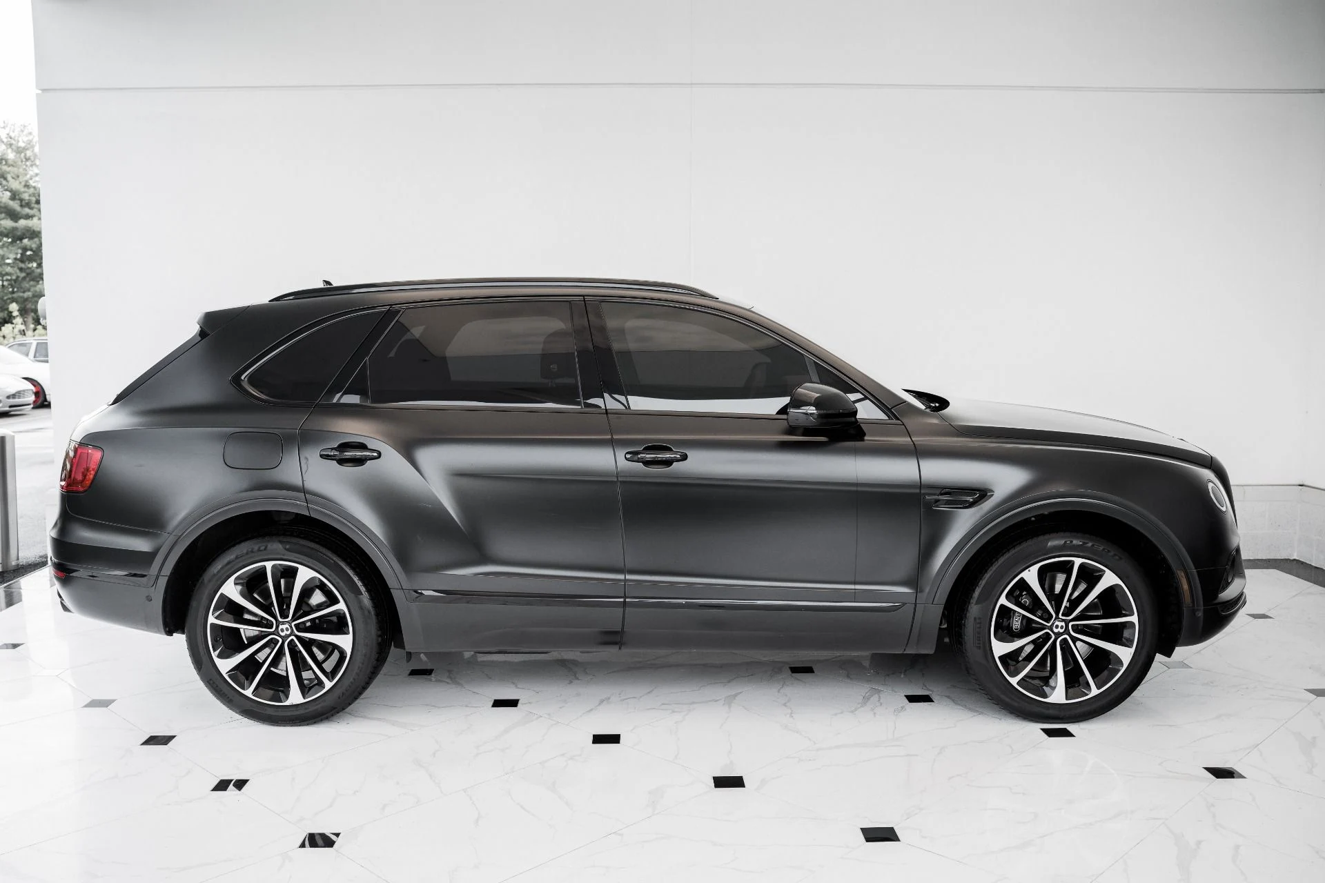 mph008_1392531882_Used_2017_Bentley_Bentayga_W12_1683659120_e504d0480a