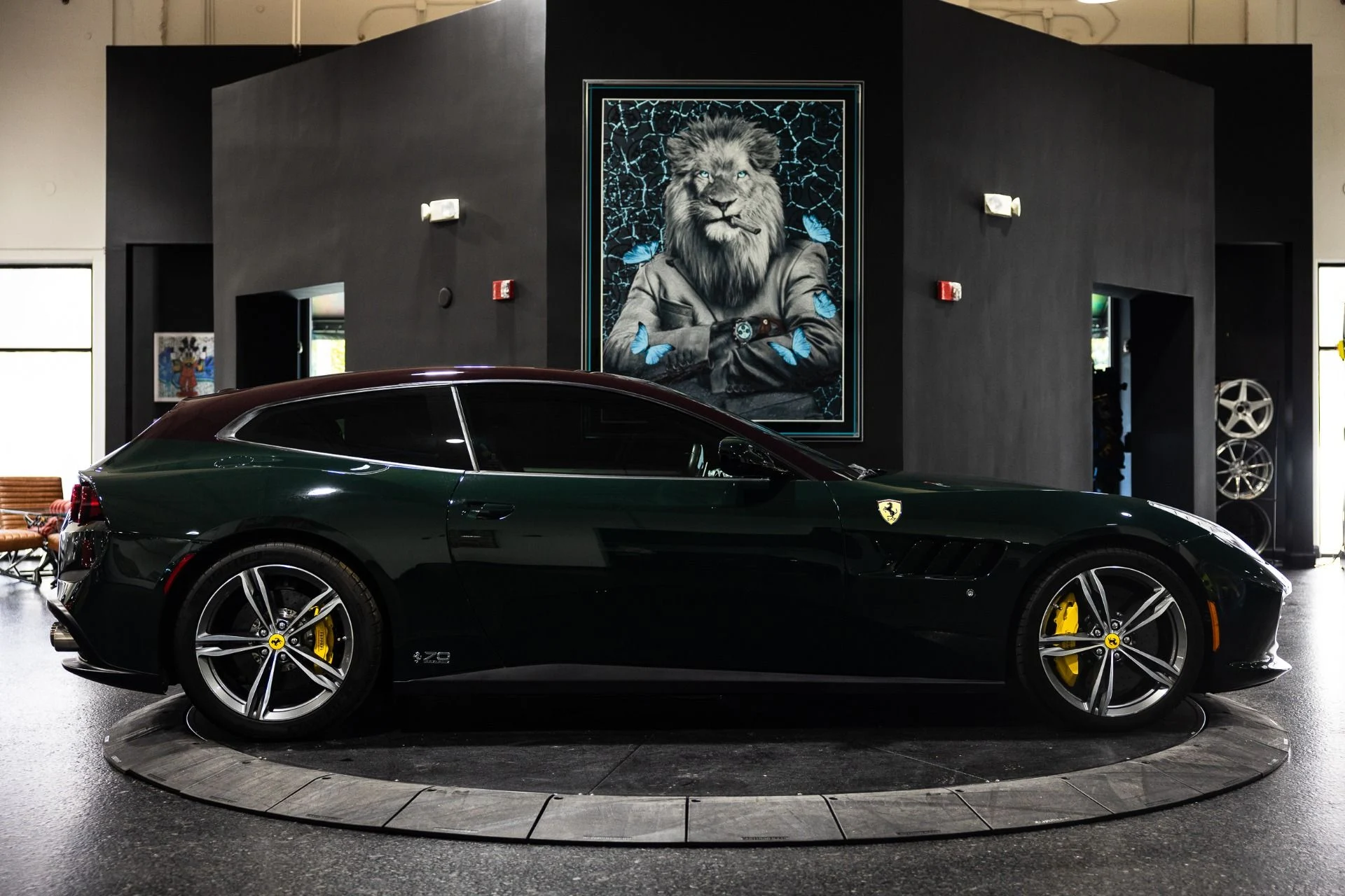 mph008_1395721133_Used_2018_Ferrari_GTC_4_Lusso_Tailor_Made_70th_Anniversary_HUGE_STICKER_1772204837_faf6fba031