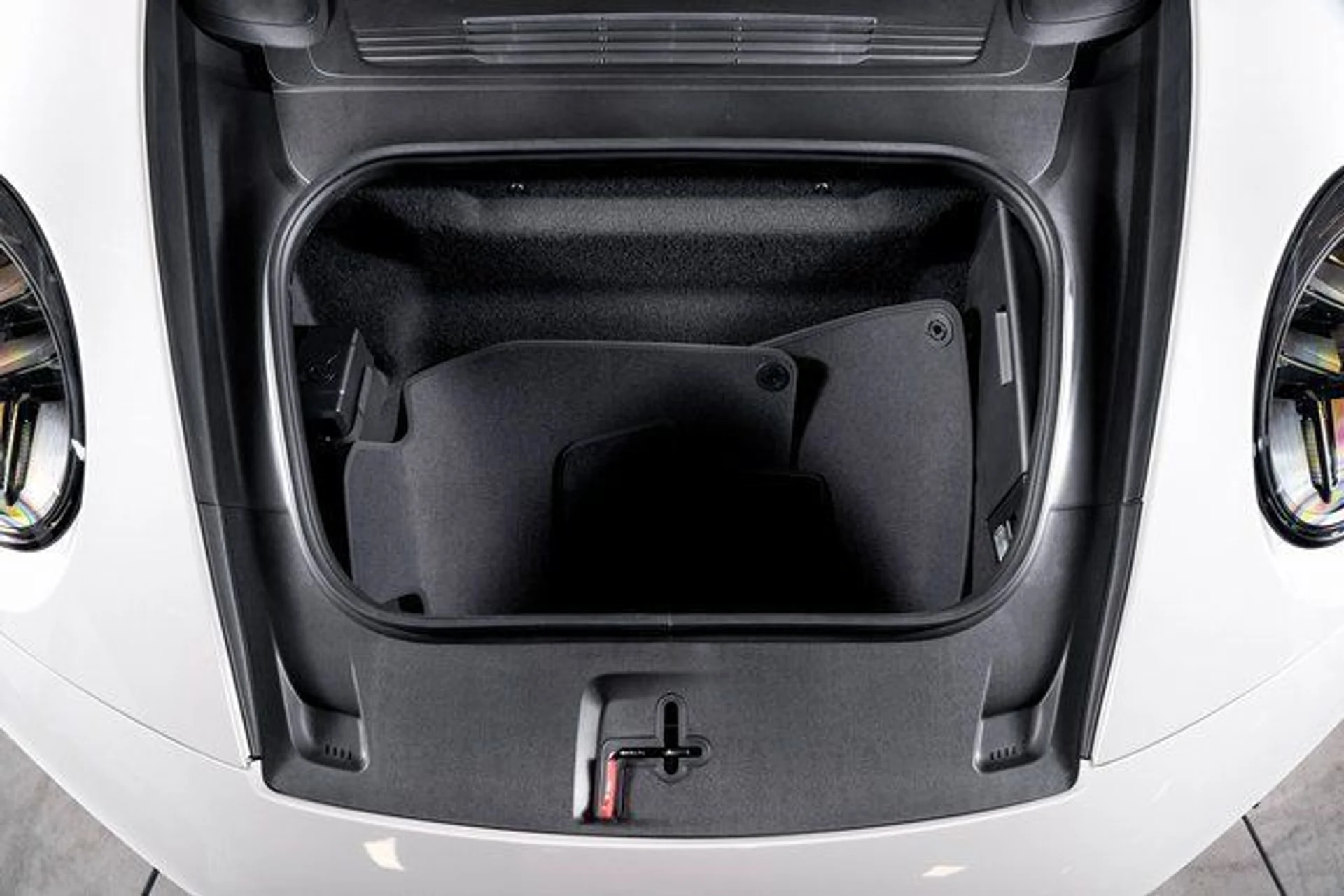 mph008_142362999_19b2d65e4745d107a11f1eb5faa07d0ax_6252204827