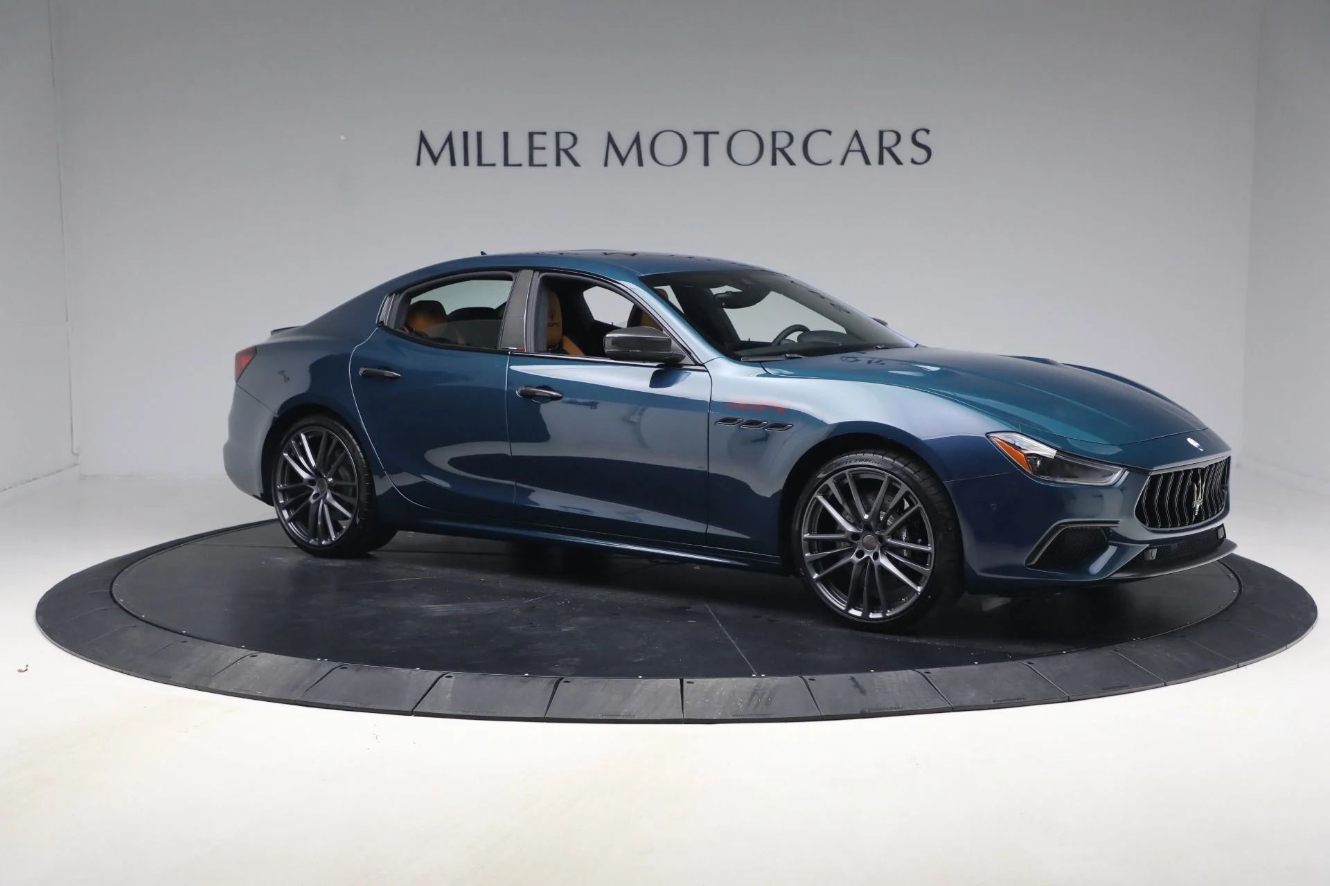 mph008_1429266128_Used_2024_Maserati_Ghibli_334_Ultima_1772290889_e8a16e5e24