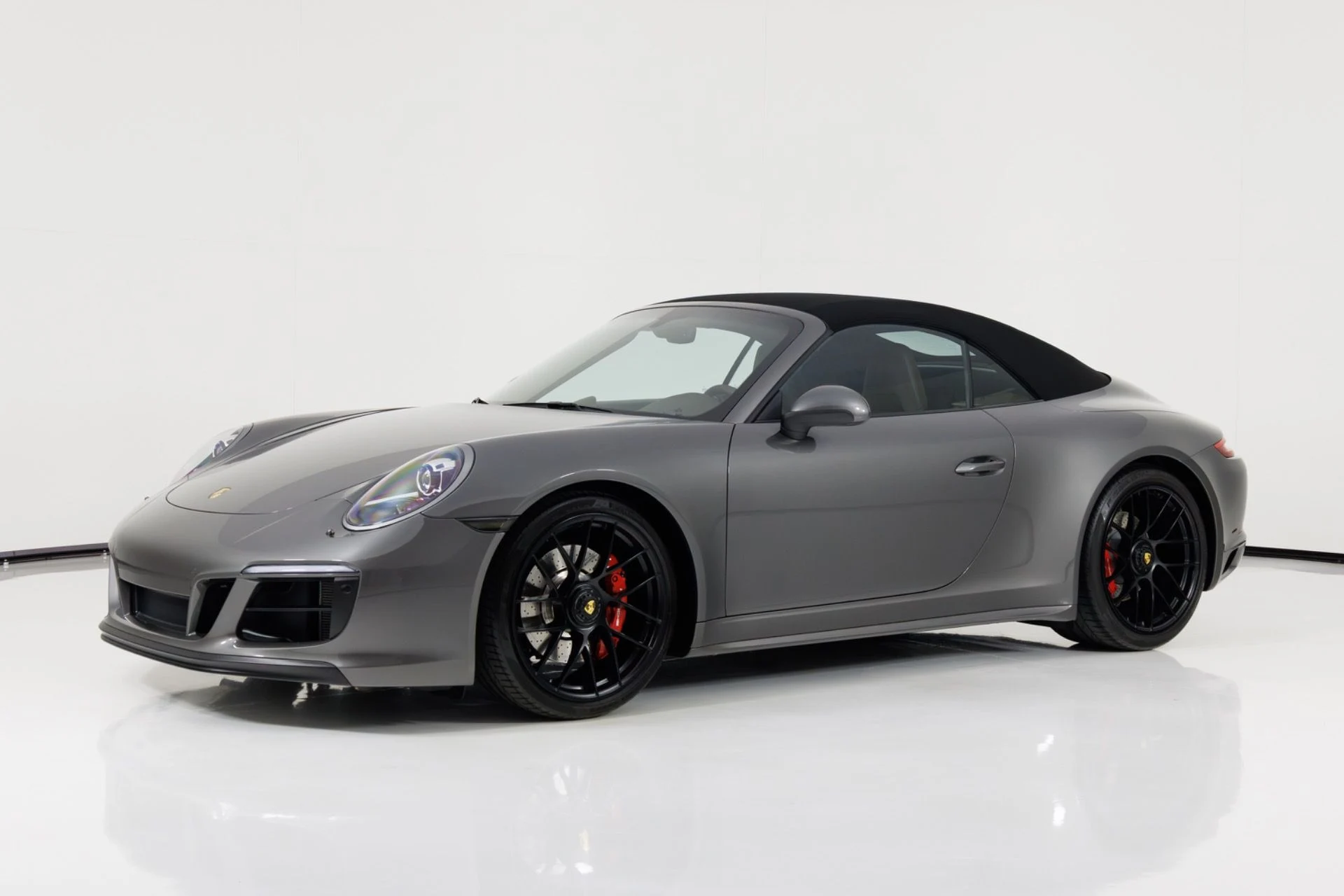 mph008_1432415390_Used_2017_Porsche_911_Carrera_GTS_1773687328_a13c67866f