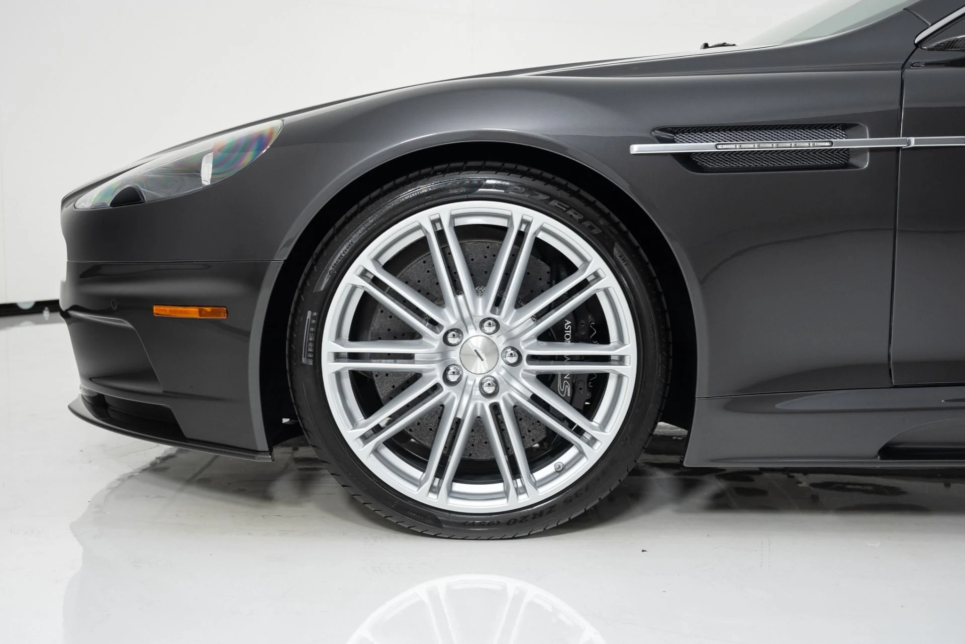 mph008_1433973663_Used_2011_Aston_Martin_DBS_1701890209_84a8dc28cd
