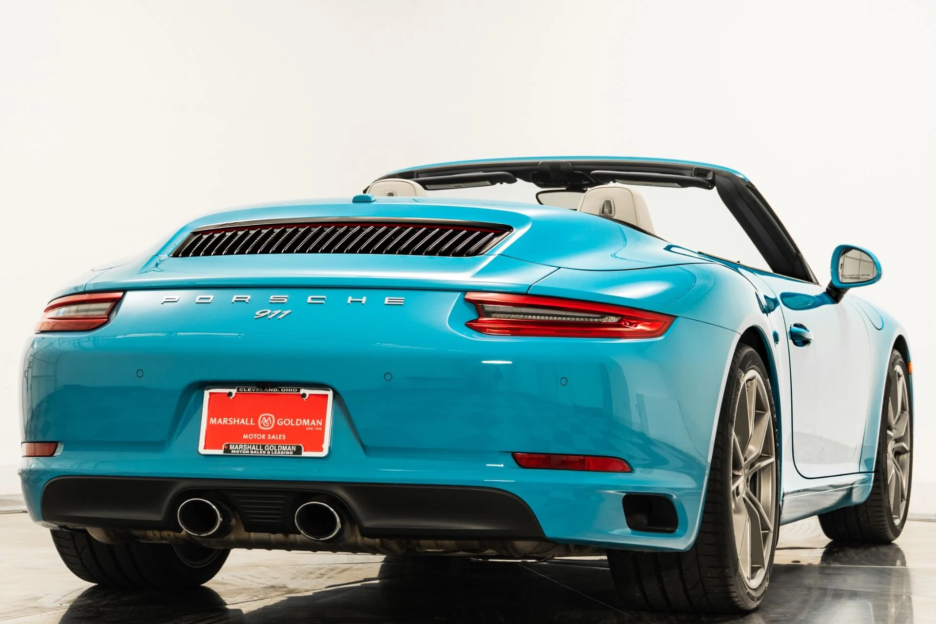 mph008_1437413609_Used_2017_Porsche_911_Carrera_Cabriolet_1757434359_636a4bd192