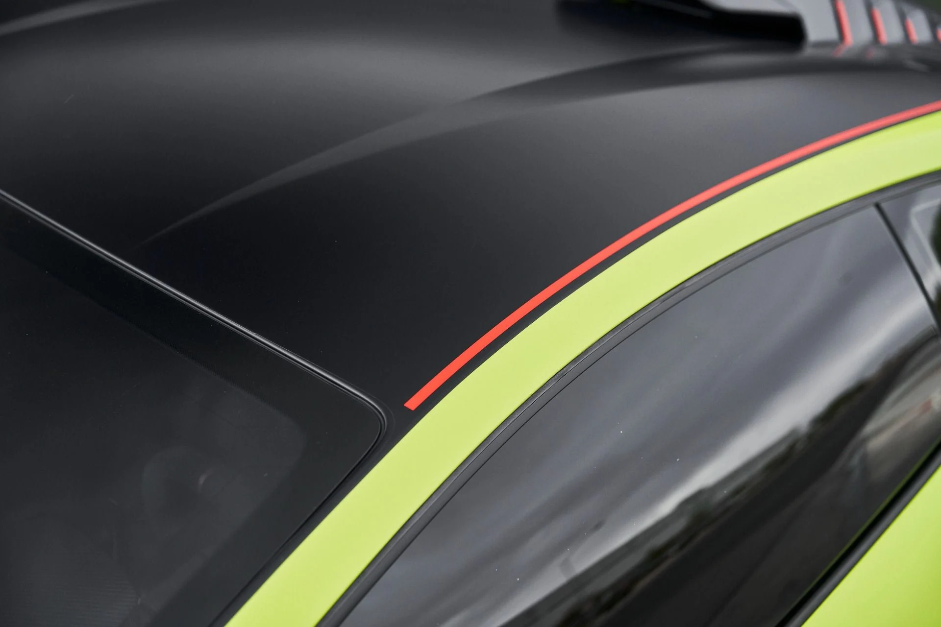 mph008_1455194846_Used_2022_Lamborghini_Huracan_STO_Base_1771294553_6a10647cb3