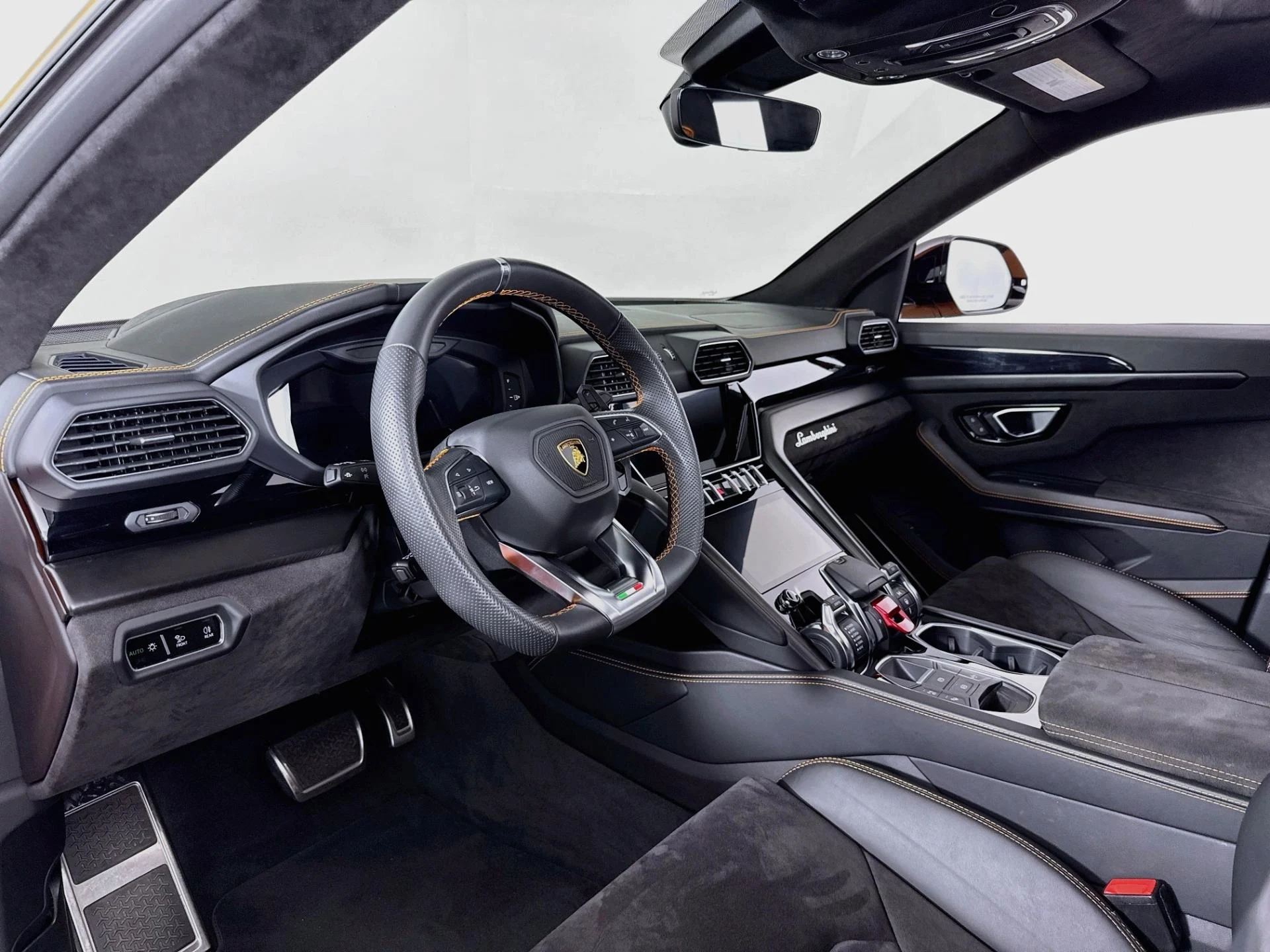 mph008_1456960303_Used_2022_Lamborghini_Urus_1790289757_f3b90ee17e