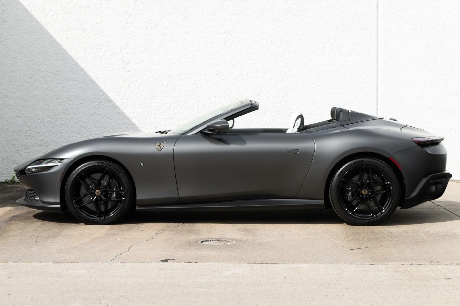 mph008_148154864_Used_2025_Ferrari_Roma_Spider_1771439392_df66e7a3aa