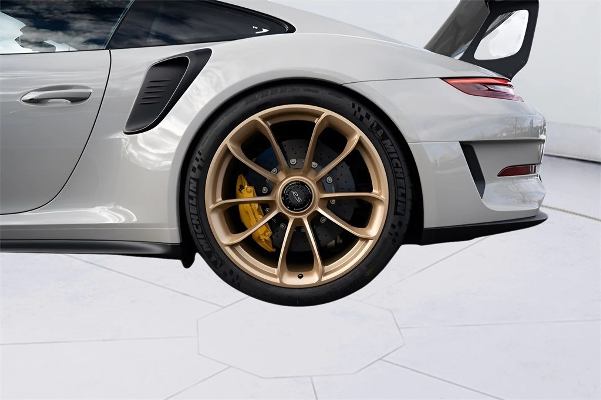 mph008_1504236333_image_10_37e3b51302