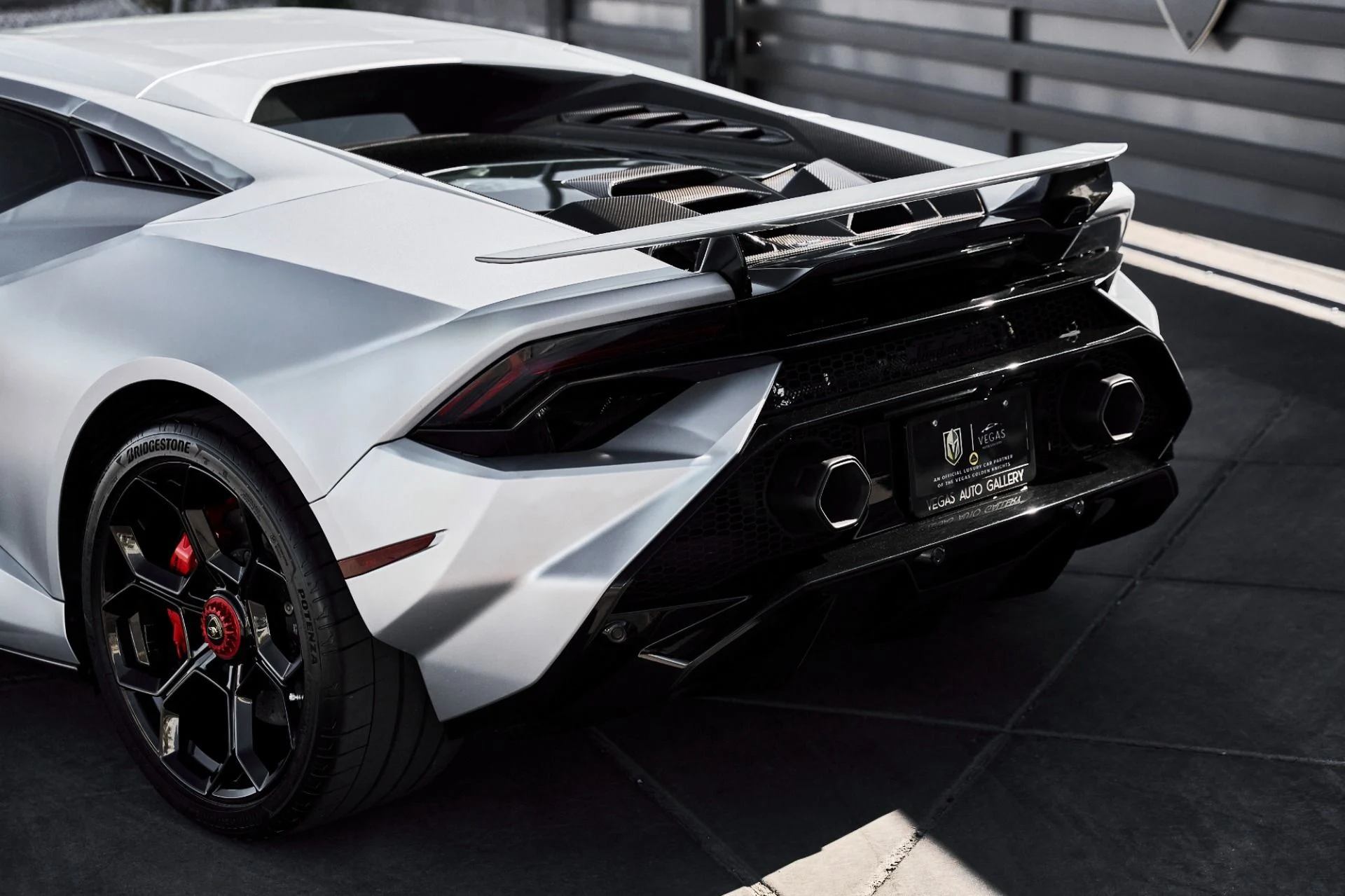mph008_1516276631_Used_2023_Lamborghini_Huracan_Tecnica_Base_1783472232_c5bbaecbcd