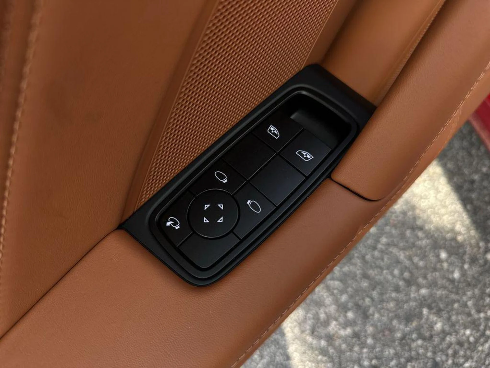 mph008_1533020620_q2_rr2_Bp0_DHVJEPW_Xf_C_q_M_Cq_Uhw_cda75764af