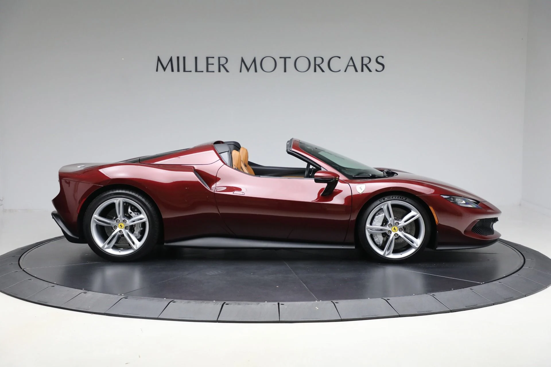 mph008_1533887140_Used_2024_Ferrari_296_GTS_1760724060_2a0f3b57a4