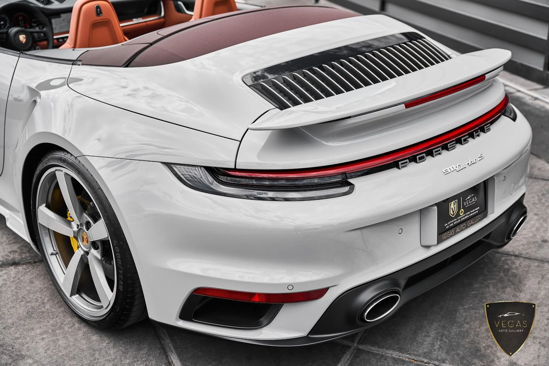 mph008_1540076099_Used_2024_Porsche_911_Turbo_S_1782351370_382f193ef9