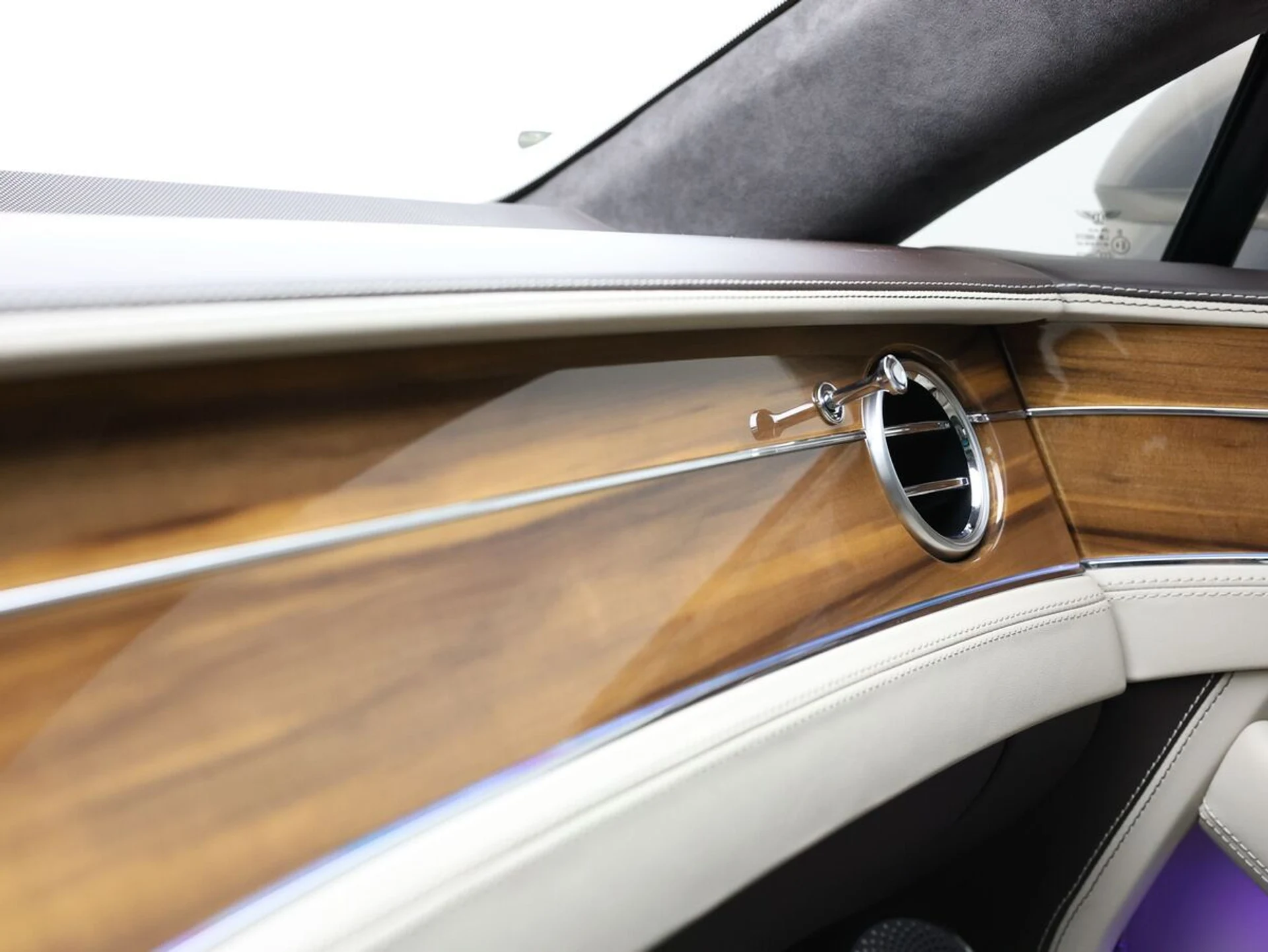 mph008_1540430391_3ymc4pxdehnc48qhvu0v5ya8vclv_9117e26033