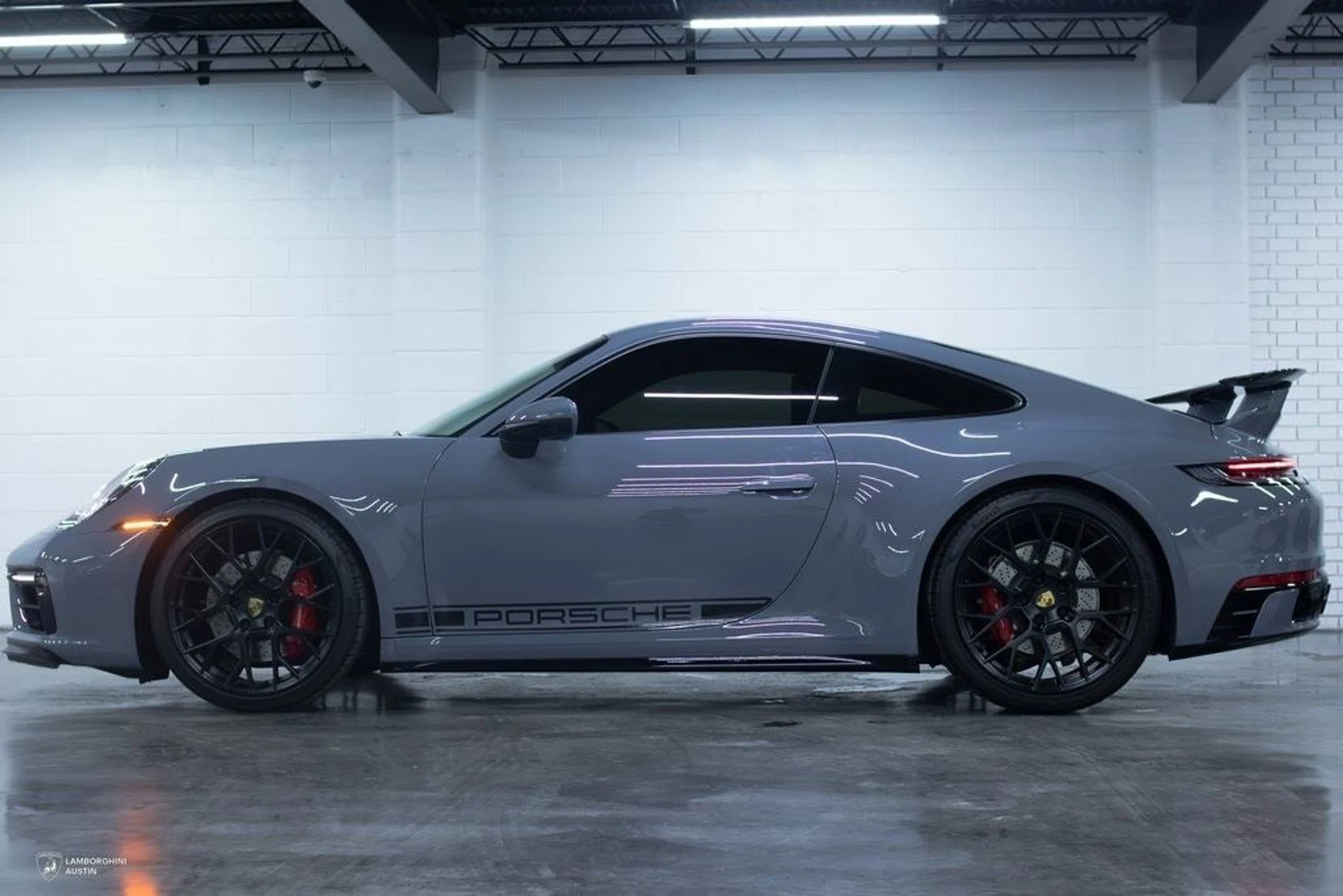 mph008_154327226_6ee90b008c336aa1636eb1ae279f097cx_292ae24634