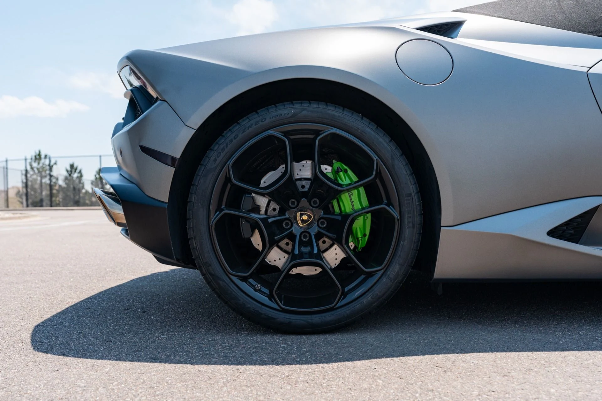 mph008_1549757187_Used_2017_Lamborghini_Huracan_LP_580_2_Spyder_1783359023_bad7e0f8a3