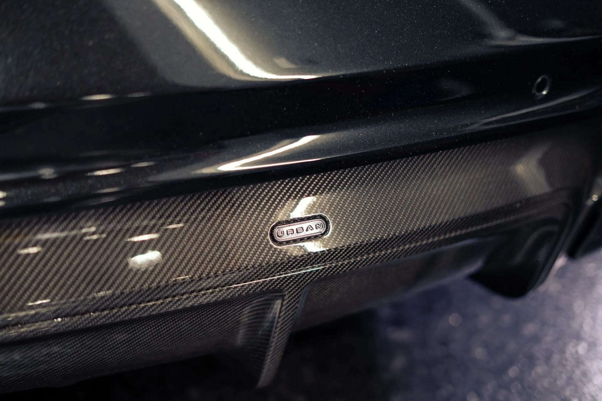 mph008_1556945701_Used_2022_Rolls_Royce_Black_Badge_Ghost_Carbon_Urban_Design_Kit_1782837141_6f0fec3e0a