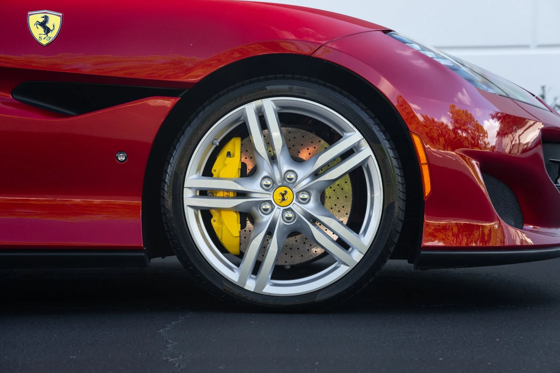 mph008_1571604187_Used_2019_Ferrari_Portofino_1779385815_e96ccbcdaa