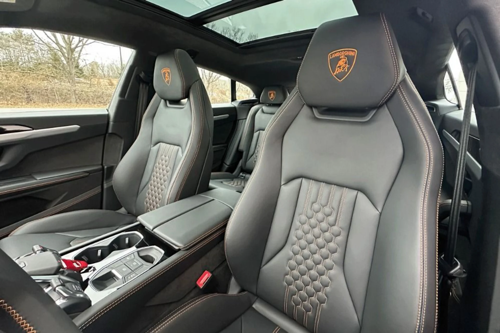 mph008_1579319078_New_2025_Lamborghini_Urus_SE_1765782567_54df16c513